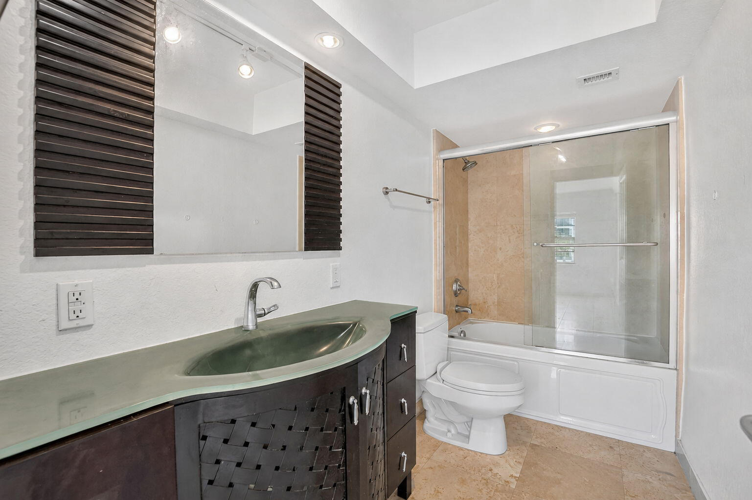 2871 N Ocean Boulevard C309 Property Photo 15