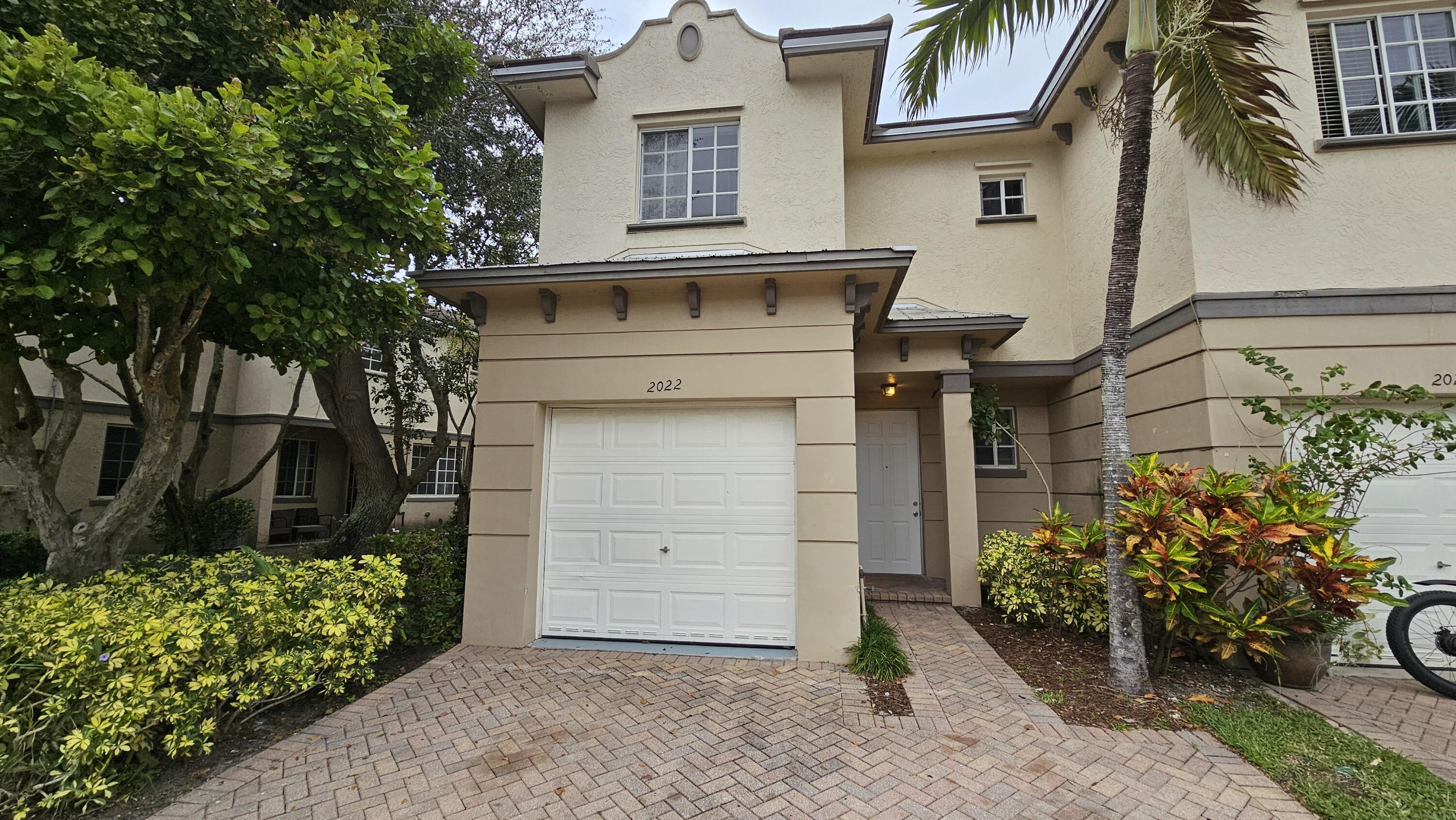 2022 ISLAND Drive