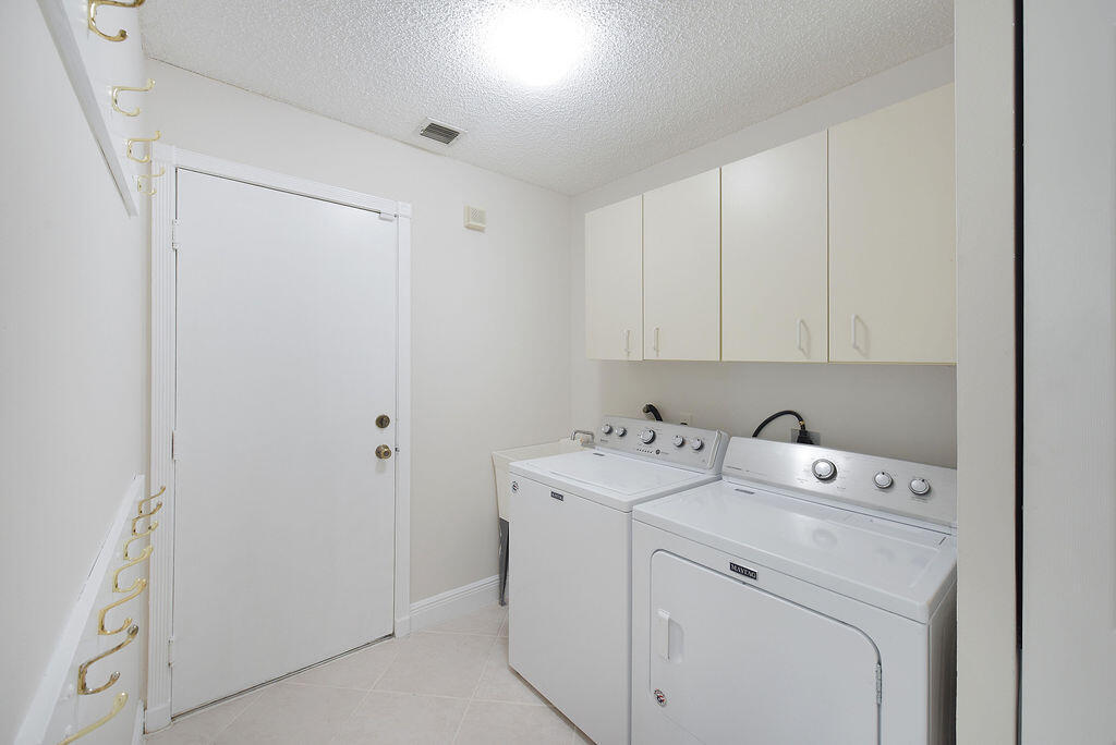 7259 Norwich Lane Property Photo 43