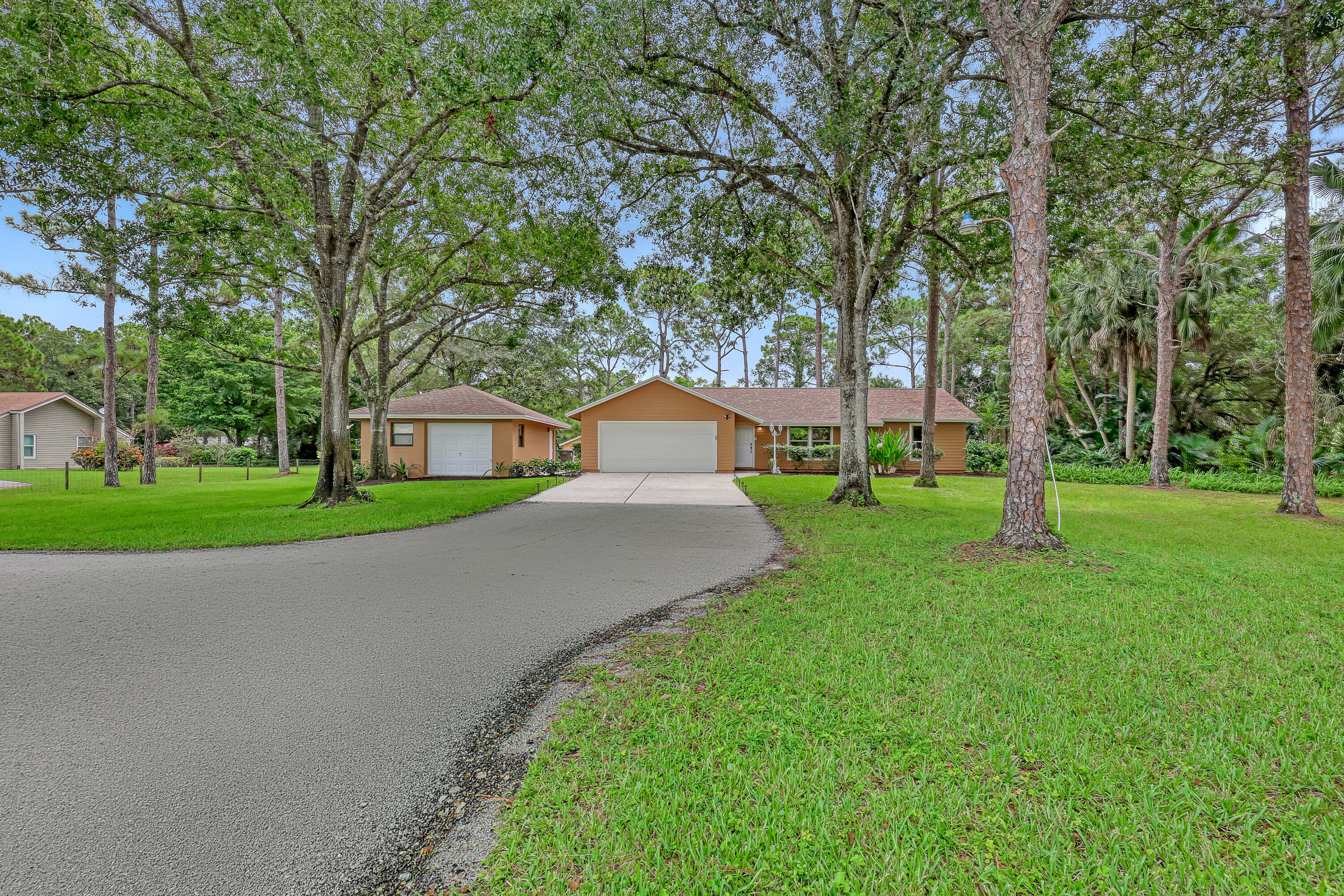 17212 130th Avenue N Property Photo 7