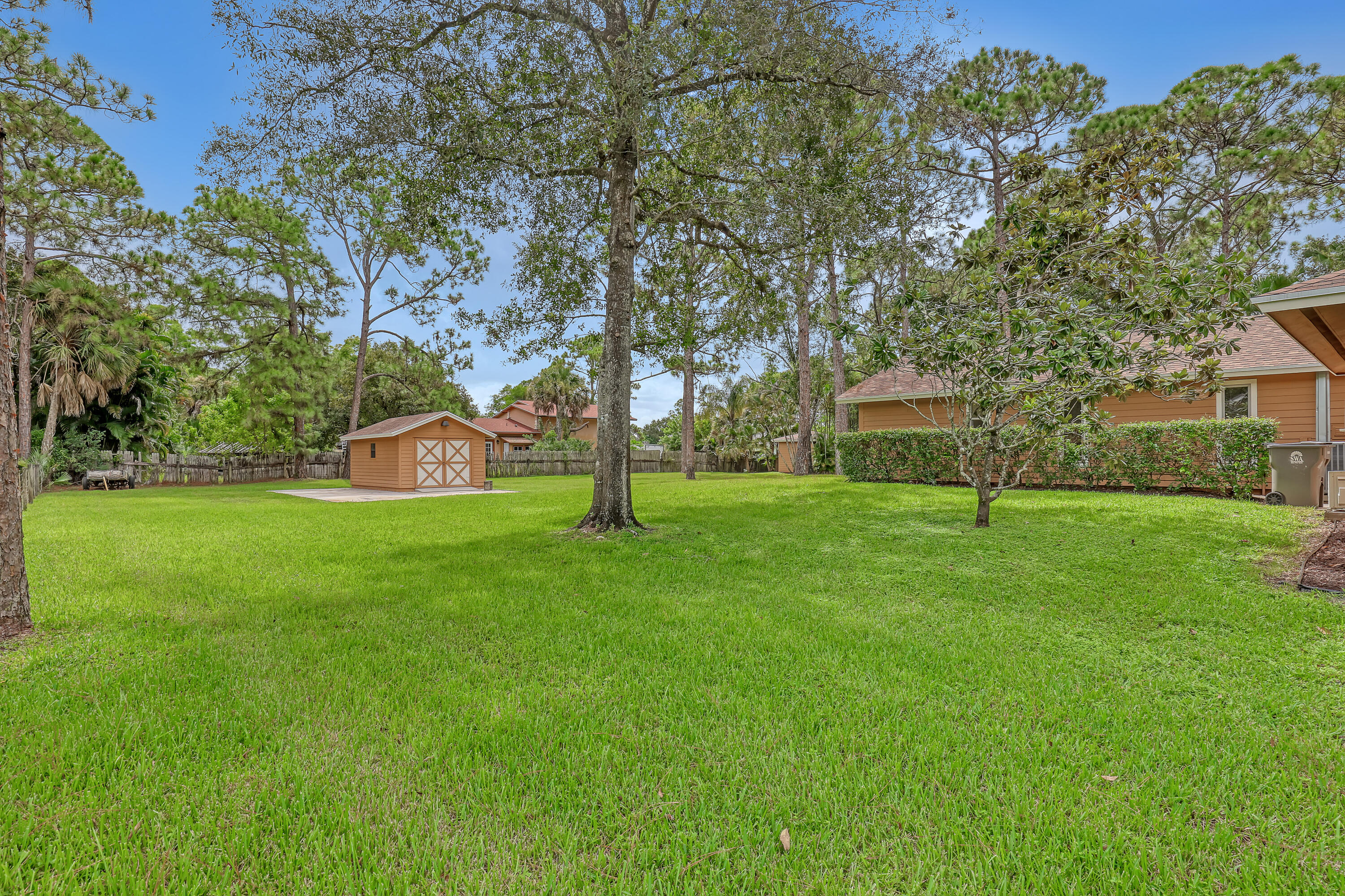 17212 130th Avenue N Property Photo 9
