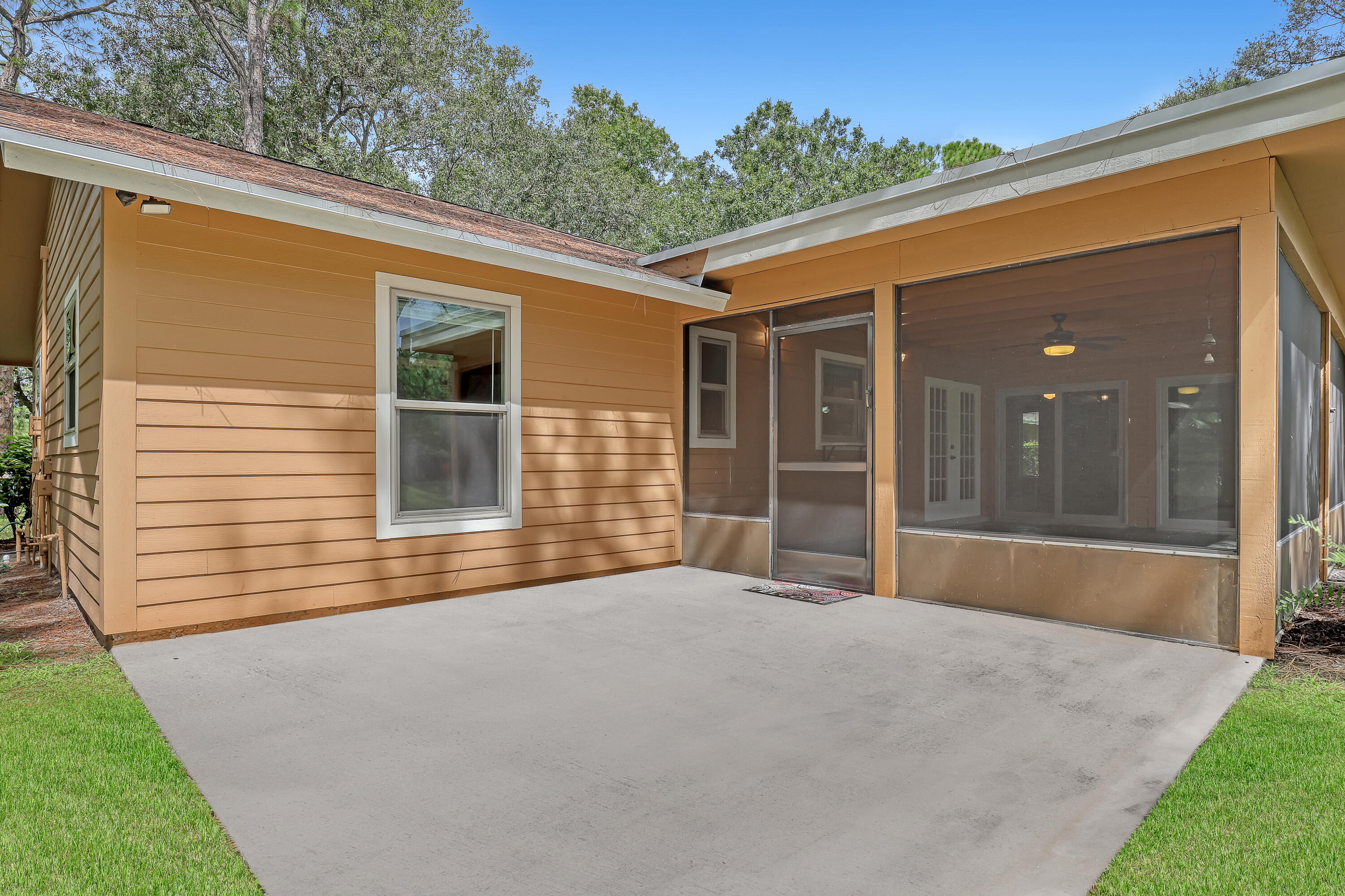 17212 130th Avenue N Property Photo 13