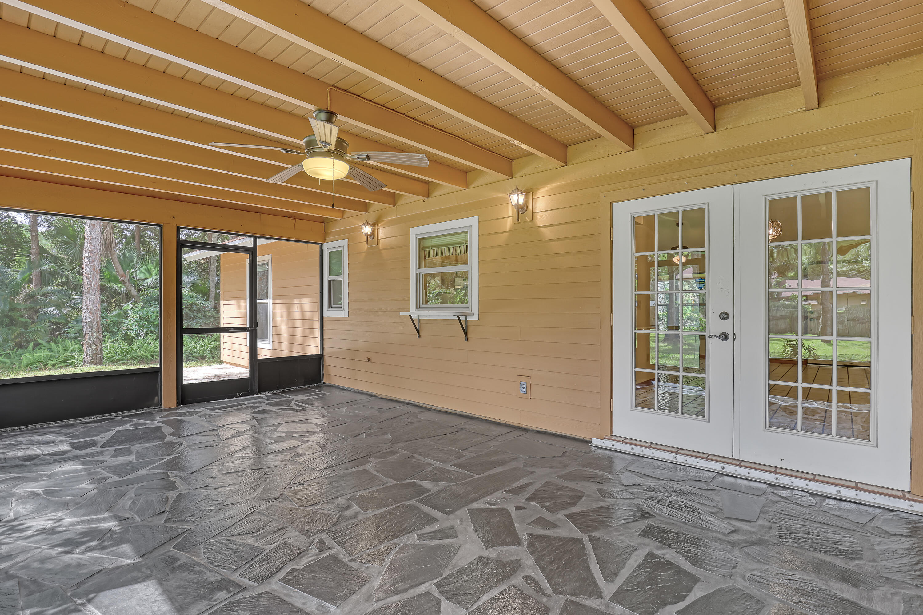 17212 130th Avenue N Property Photo 14