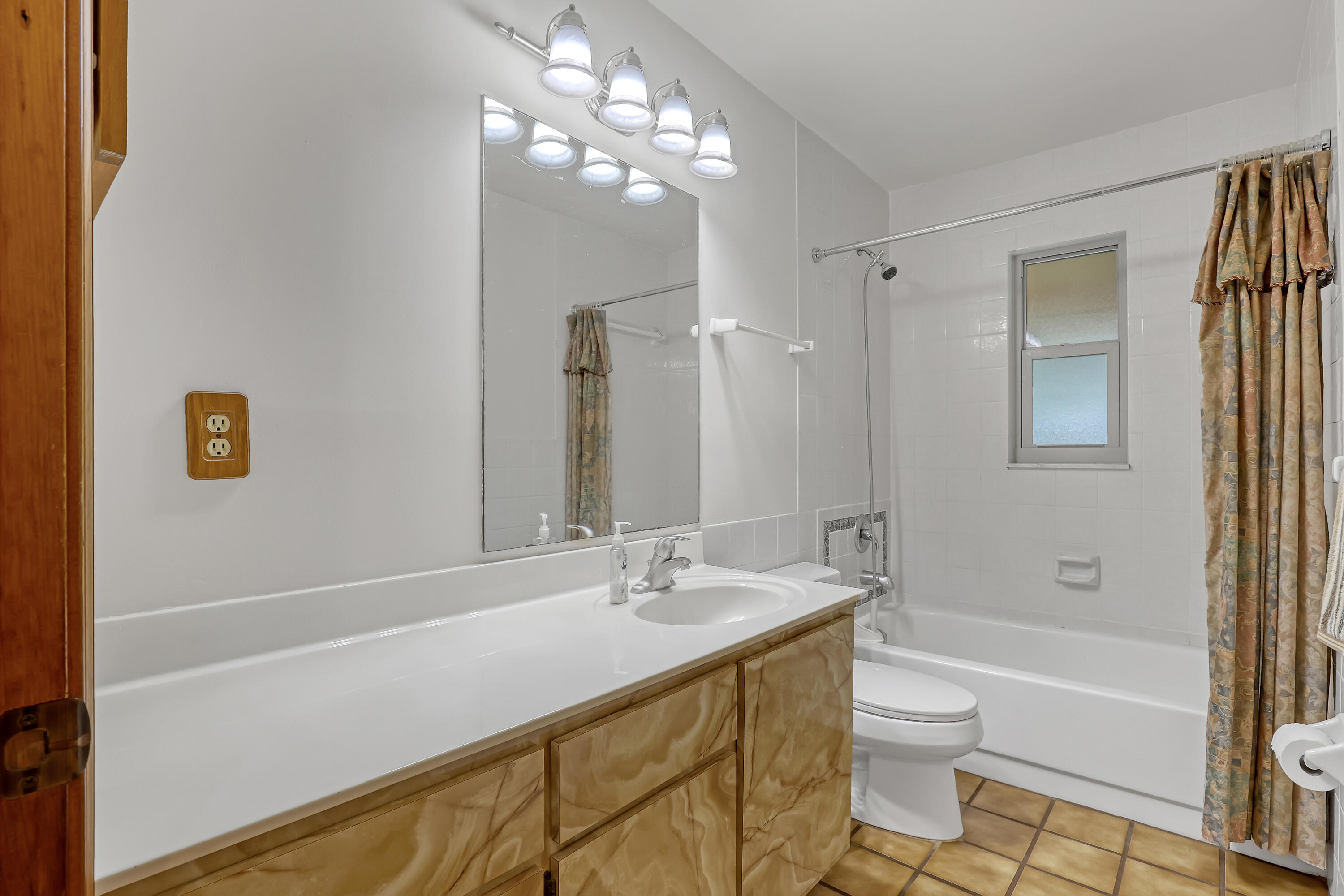 17212 130th Avenue N Property Photo 32