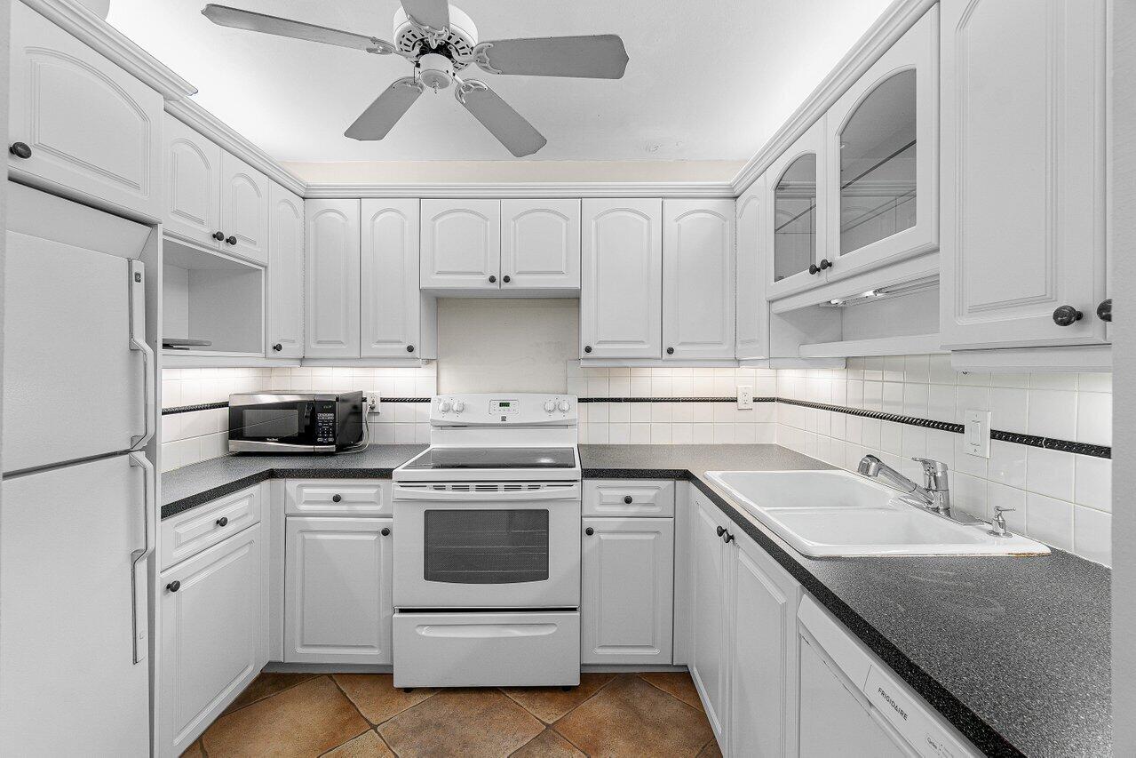 120 Cypress Club Drive 231 Property Photo 7