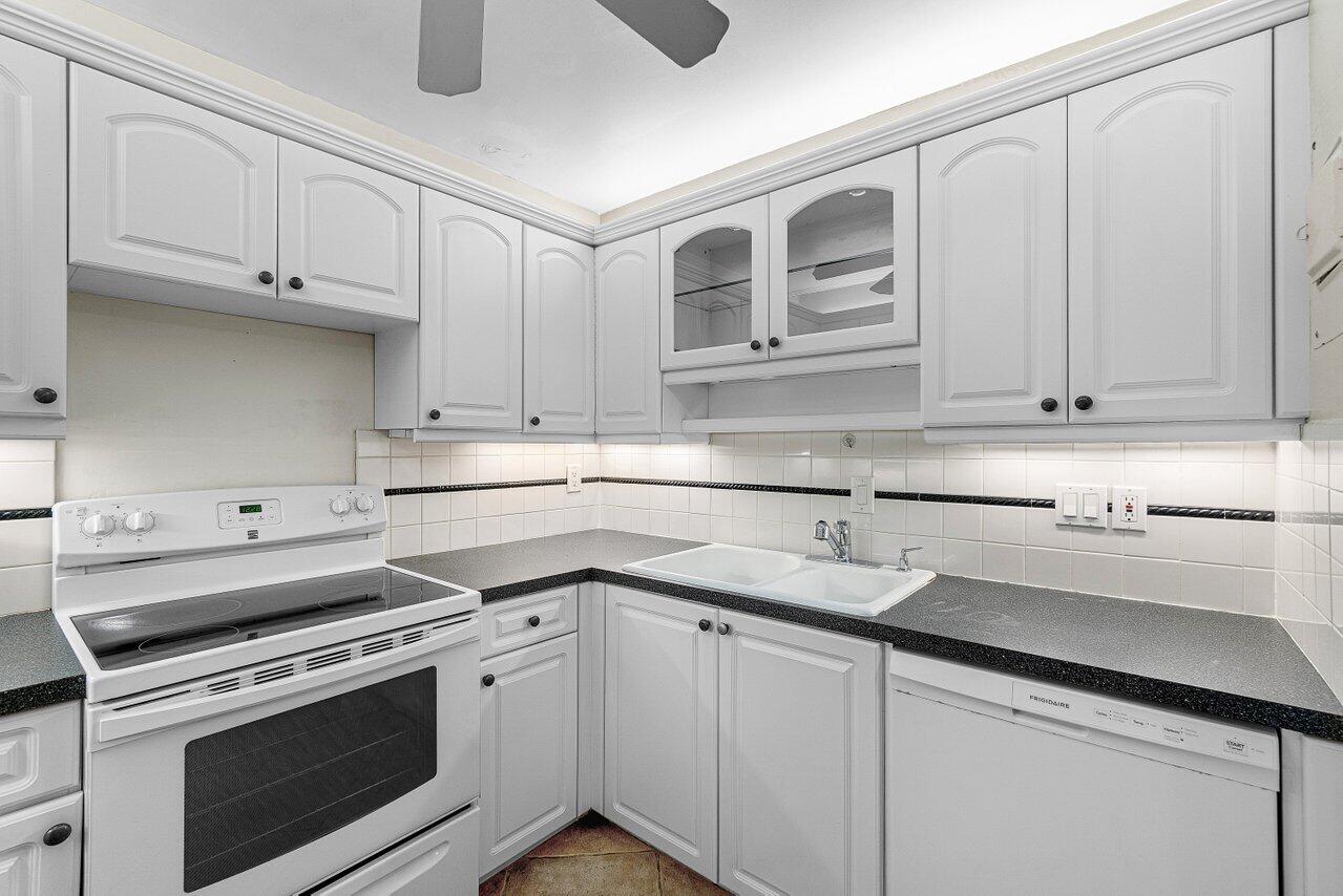 120 Cypress Club Drive 231 Property Photo 9