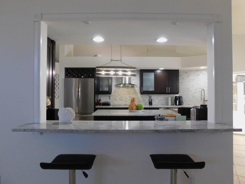 680 Manhattan Street E Property Photo 6