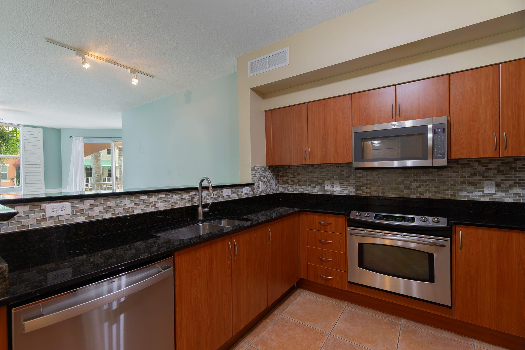 804 E Windward Way 211 Property Photo 16