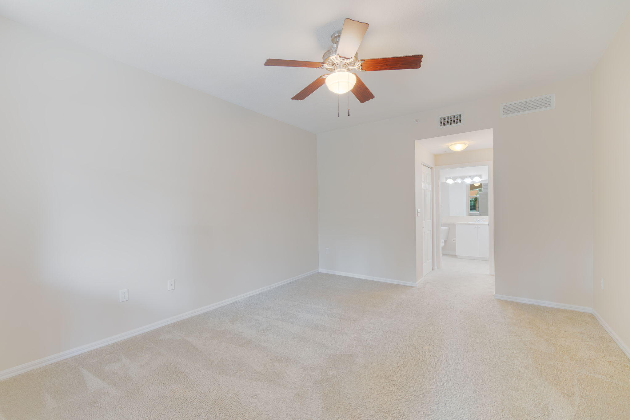 804 E Windward Way 211 Property Photo 18