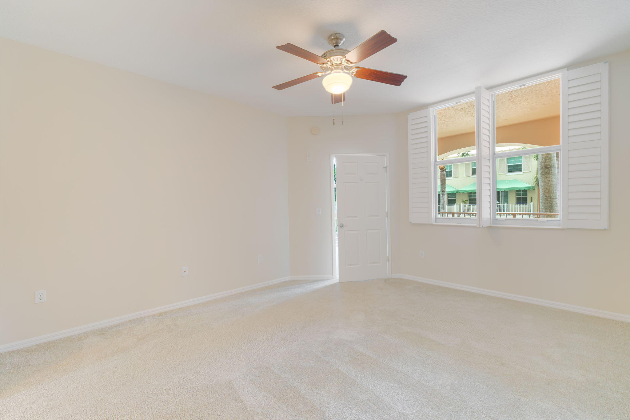 804 E Windward Way 211 Property Photo 19