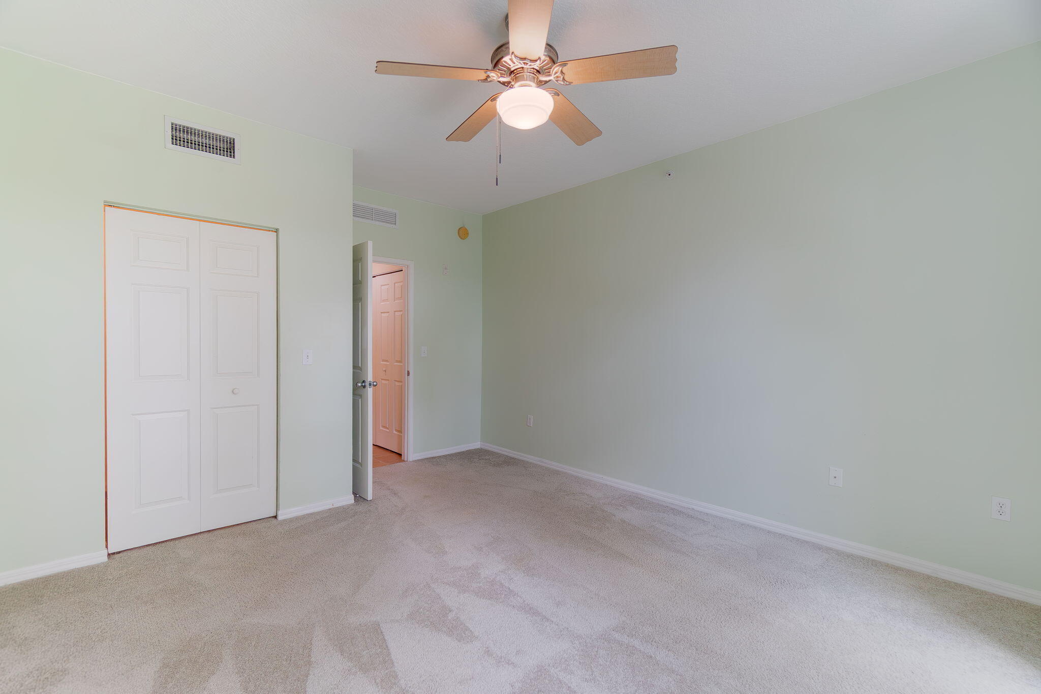 804 E Windward Way 211 Property Photo 25