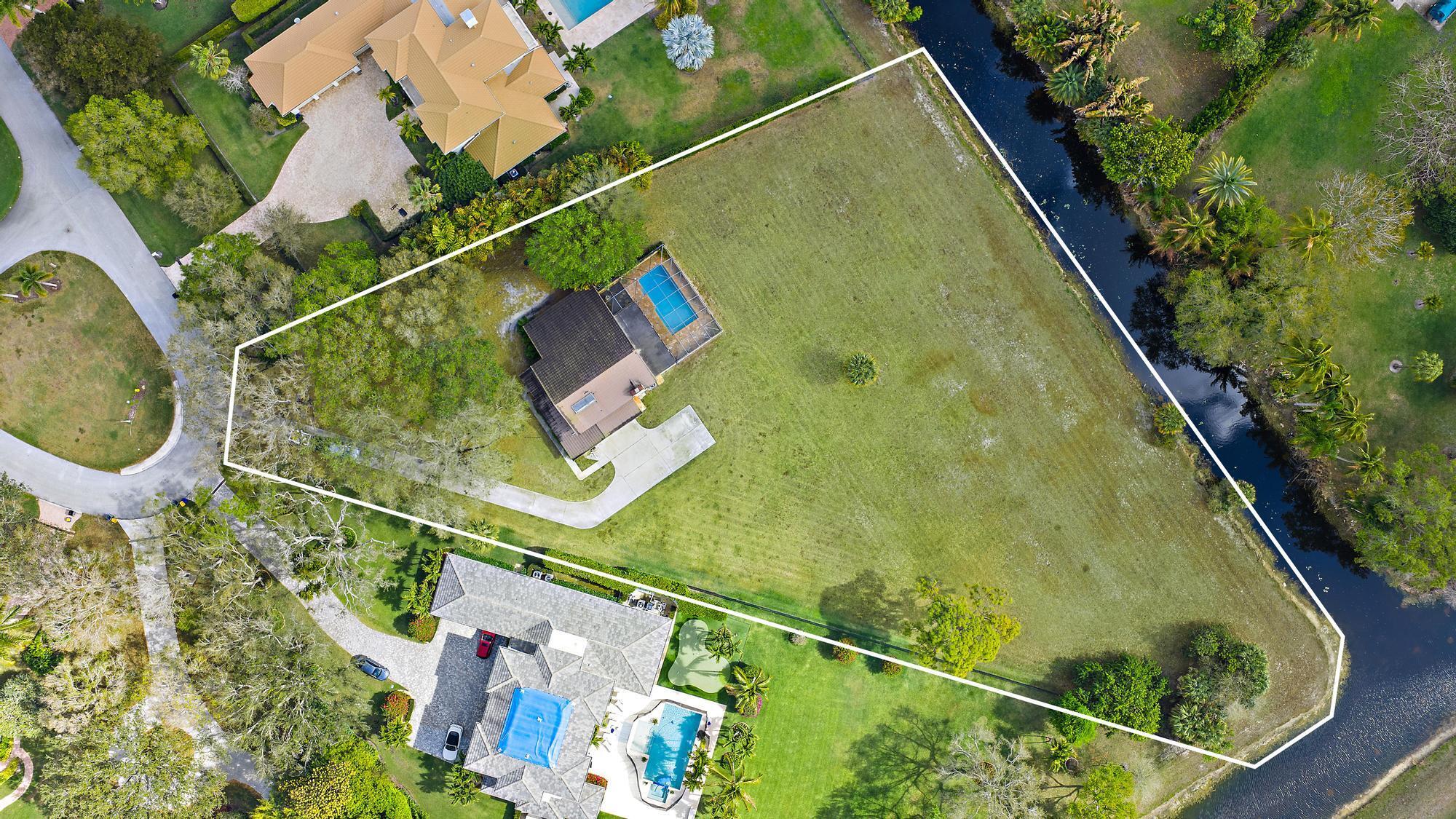 8090 Native Dancer Road E Property Photo 1