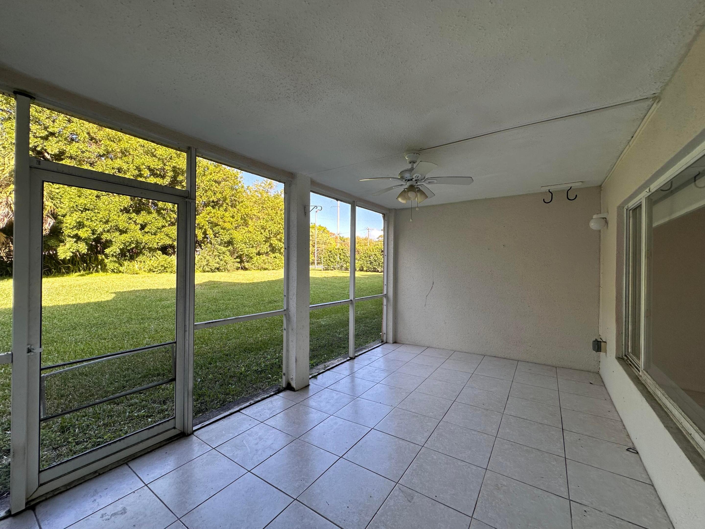 815 W Boynton Beach Boulevard 16-104 Property Photo 5