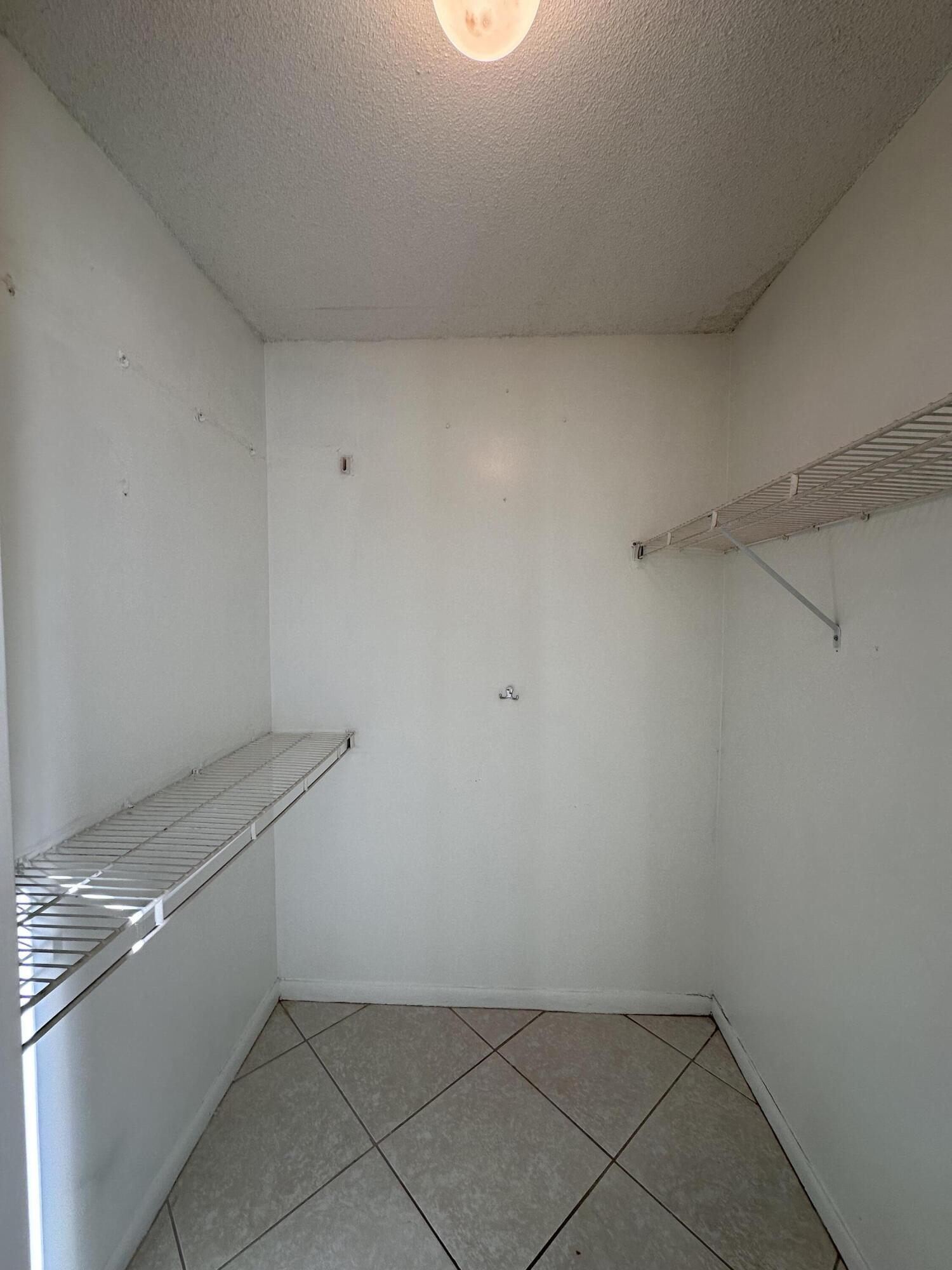 815 W Boynton Beach Boulevard 16-104 Property Photo 10