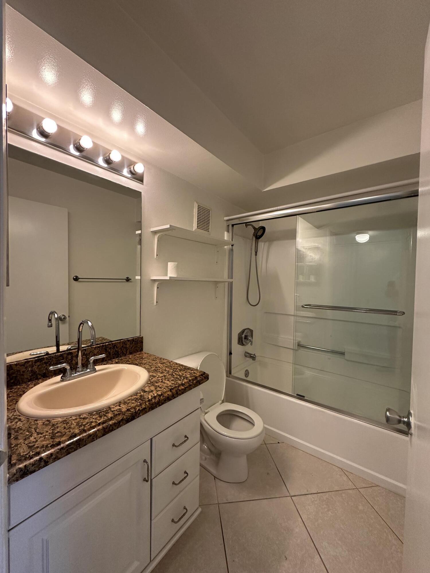 815 W Boynton Beach Boulevard 16-104 Property Photo 14