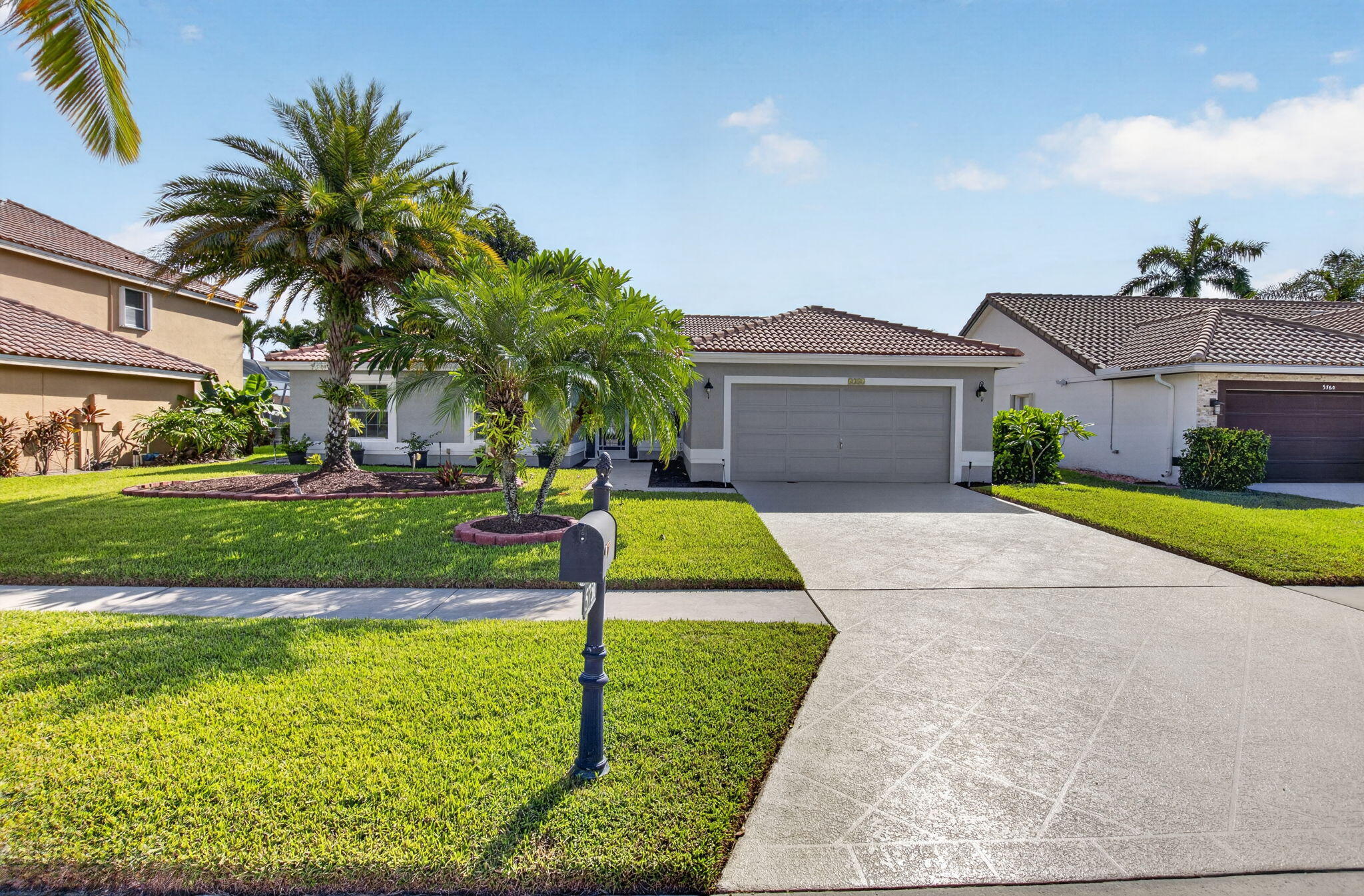 5756 Descartes Circle Property Photo 3