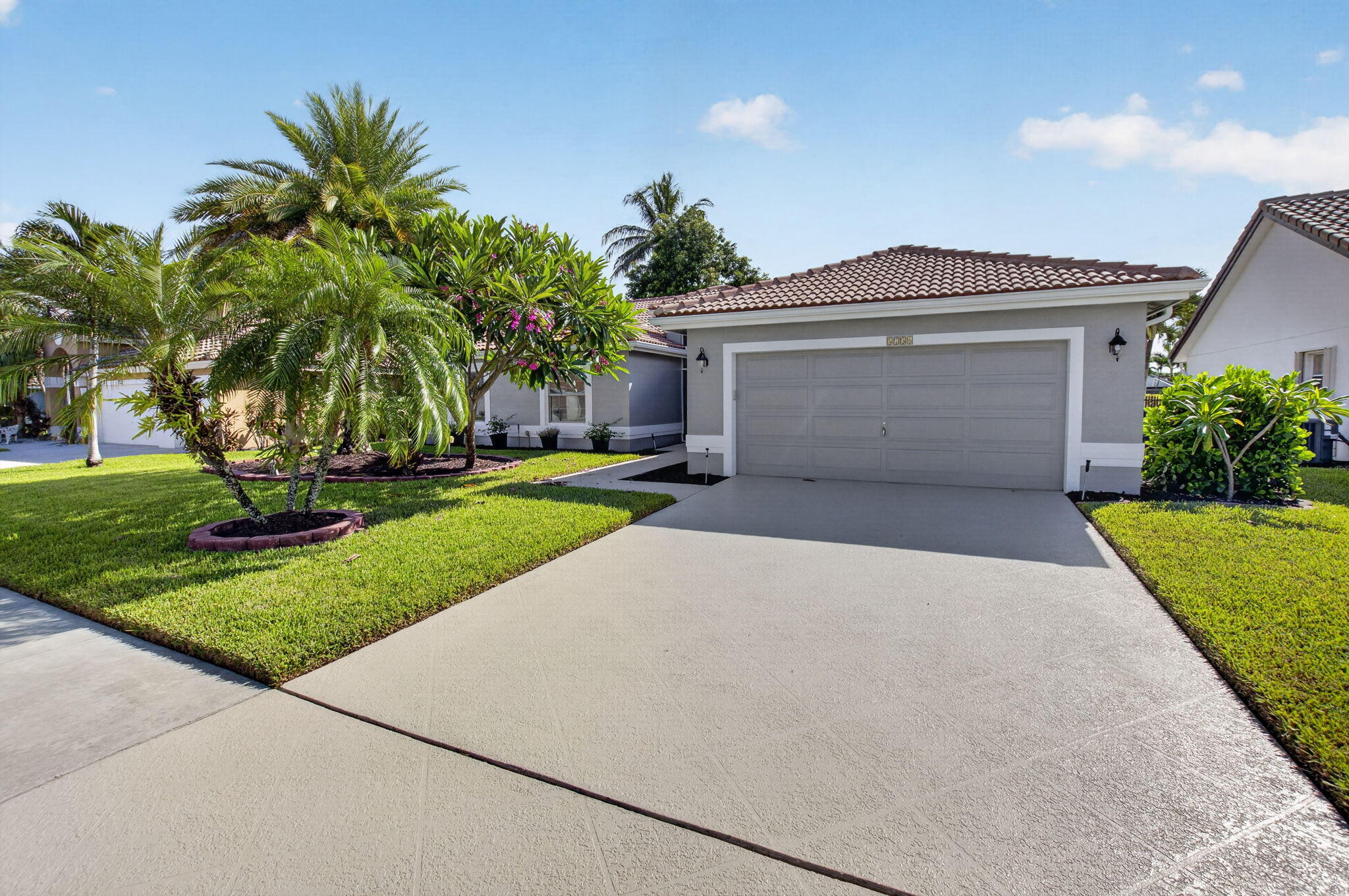 5756 Descartes Circle Property Photo 4
