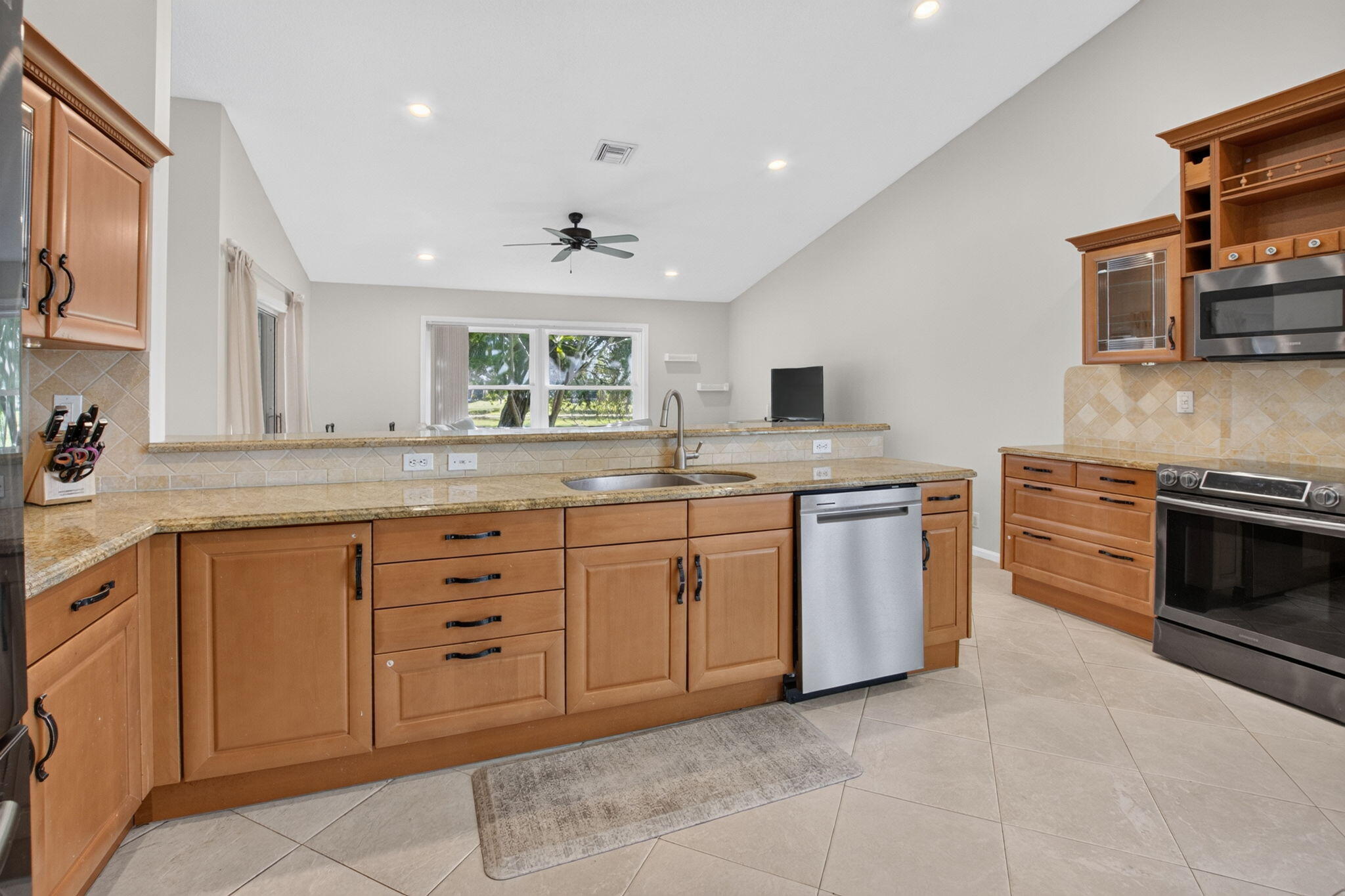 5756 Descartes Circle Property Photo 17