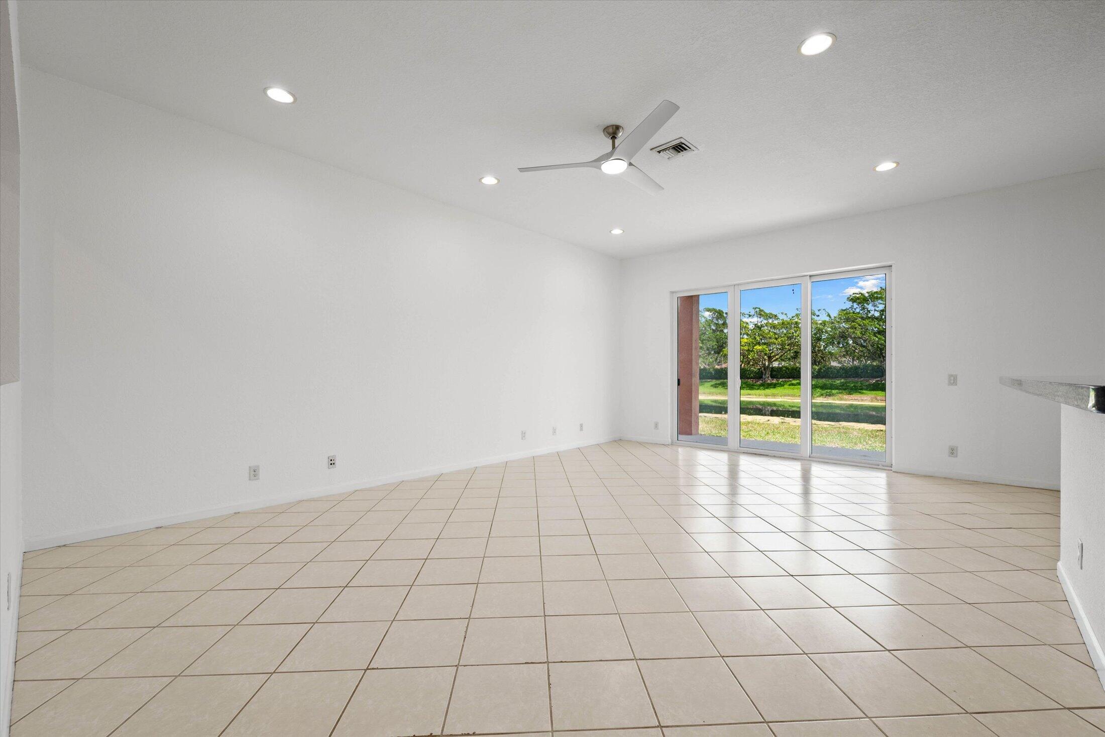 886 Sunflower Circle Property Photo 10