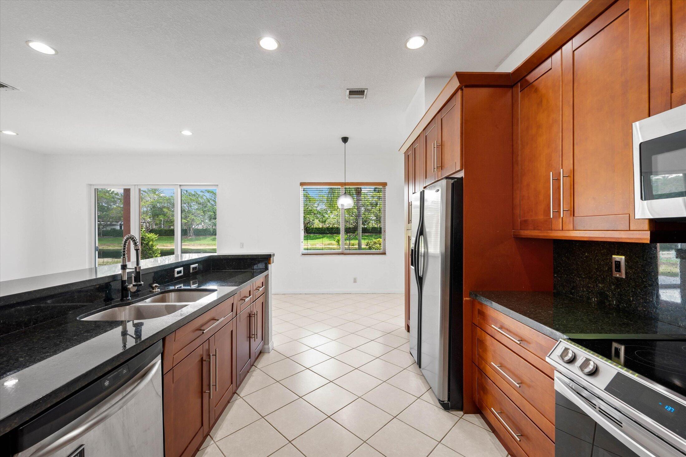 886 Sunflower Circle Property Photo 17