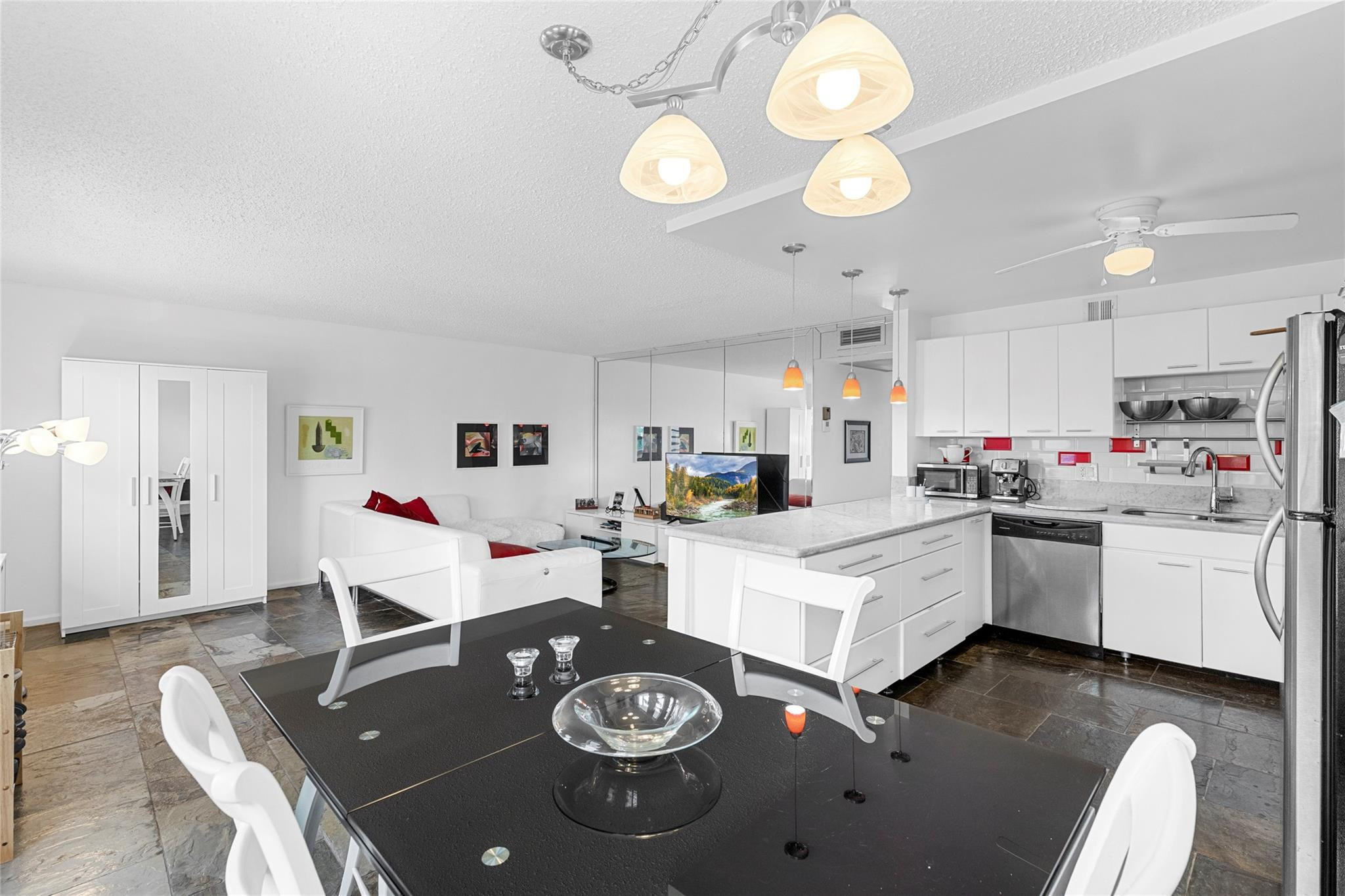 4044 Ventnor O Property Photo 5