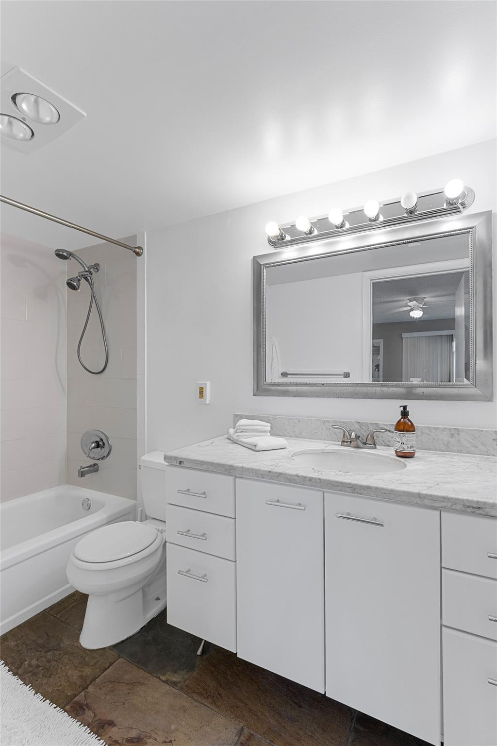 4044 Ventnor O Property Photo 12