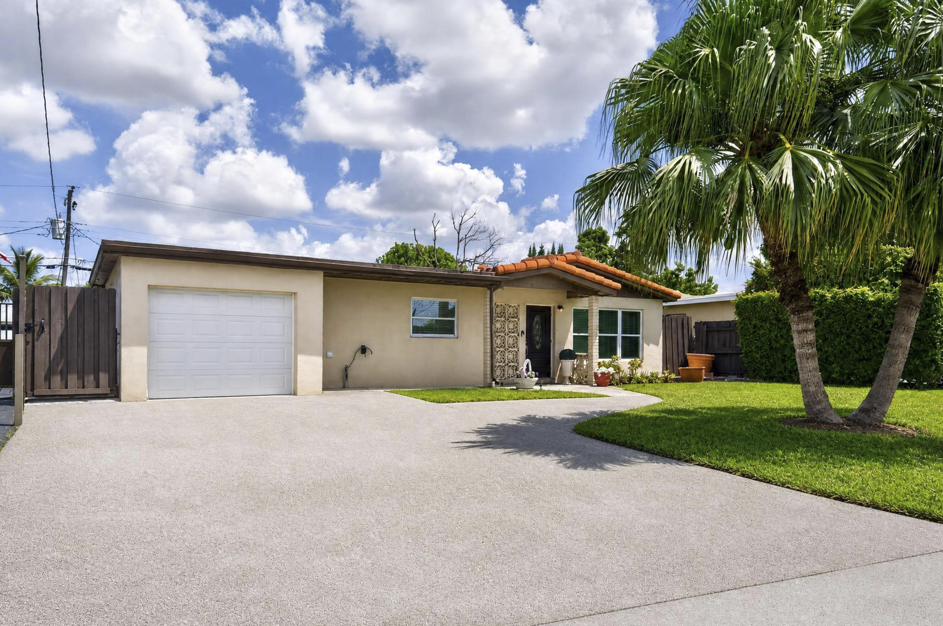 7961 N Normandy Street Property Photo 4