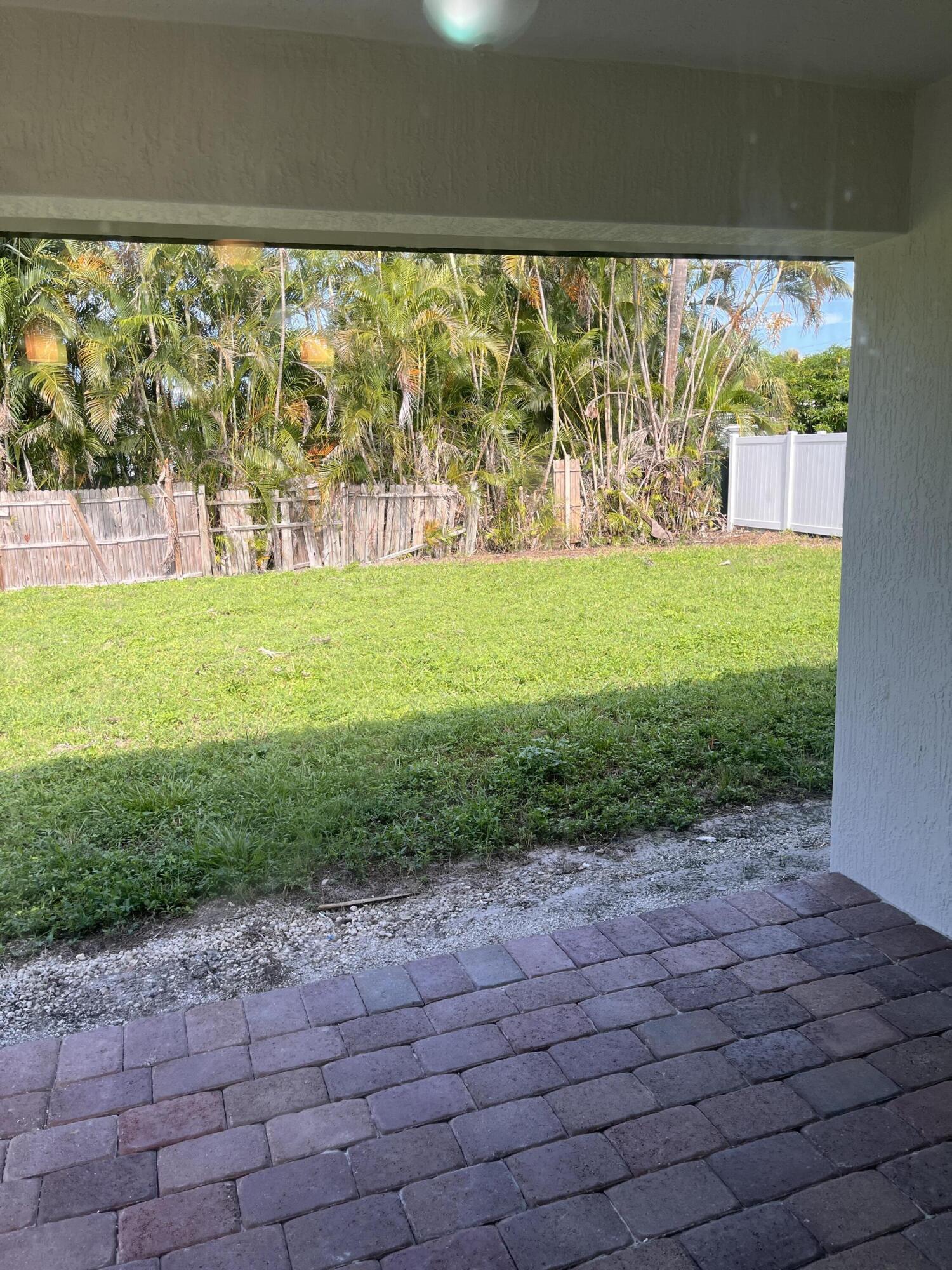 2475 Faith Avenue Property Photo 4