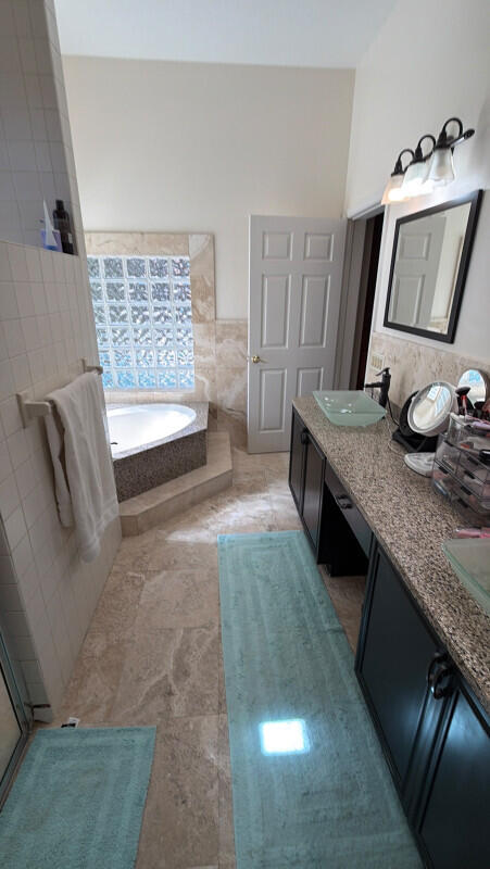827 Squire Drive Property Photo 5