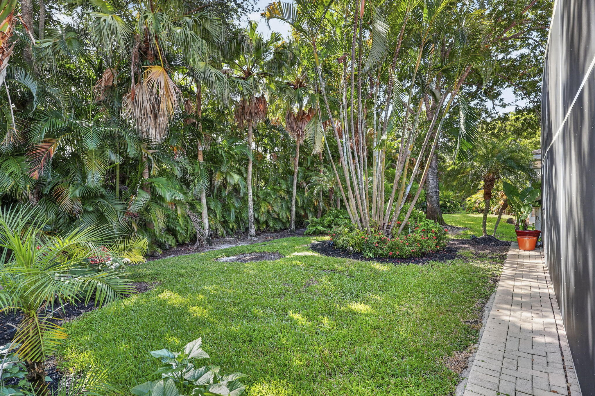 9106 Bay Point Circle Property Photo 47