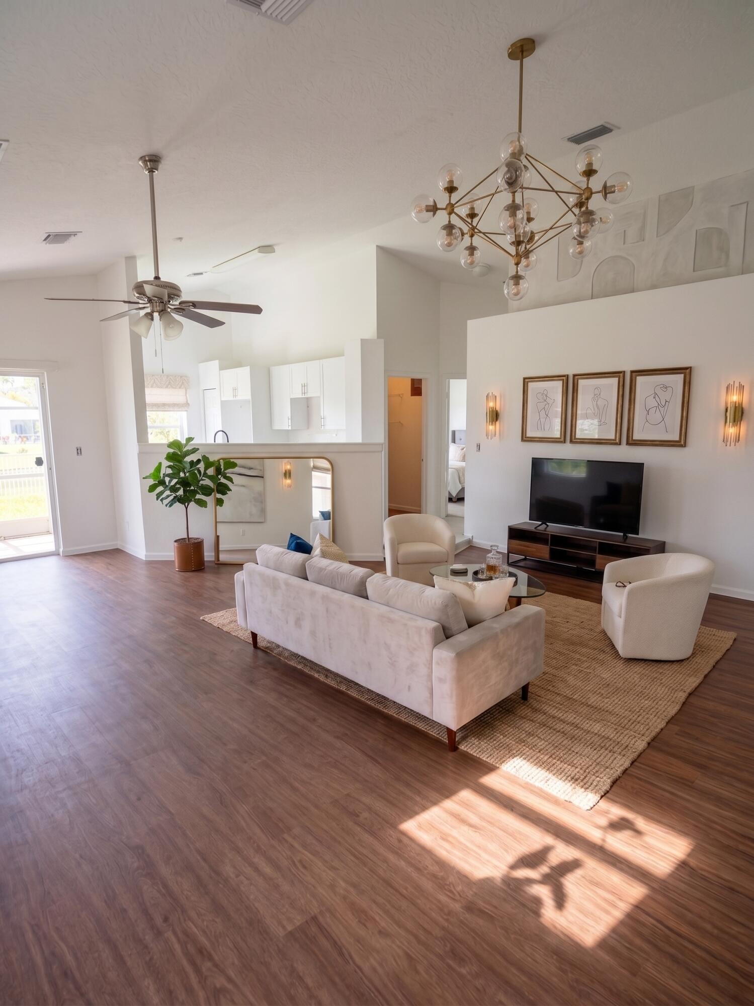 4080 Sea Grape Circle Property Photo 3