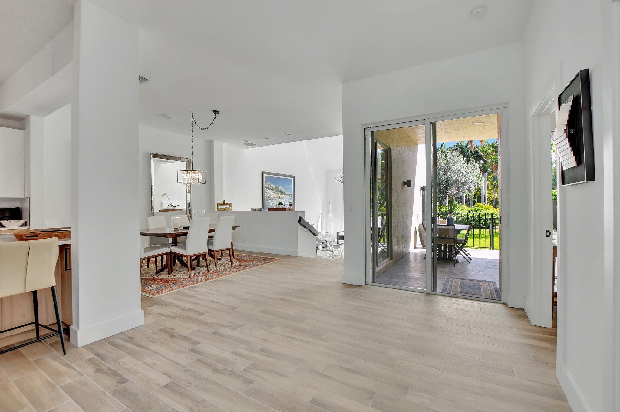 7477 Campo Florido Property Photo 7