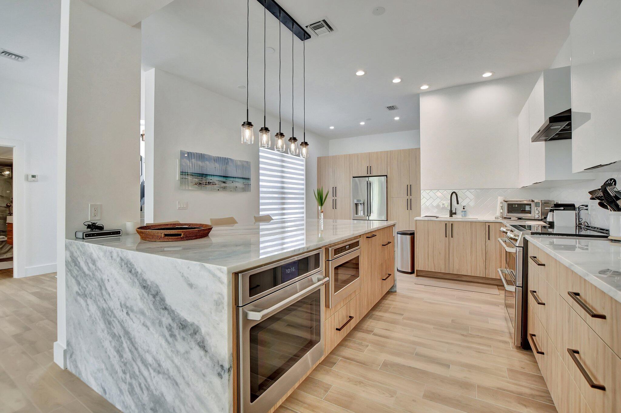7477 Campo Florido Property Photo 11