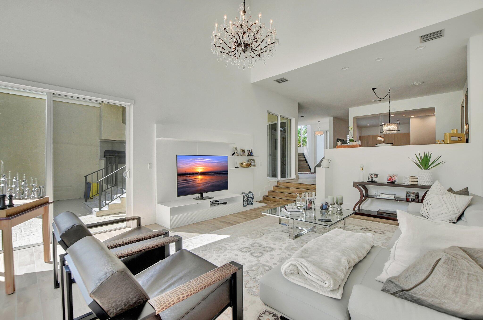 7477 Campo Florido Property Photo 18