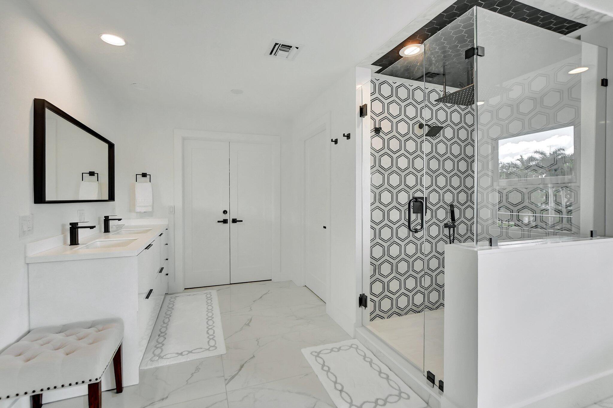 7477 Campo Florido Property Photo 34