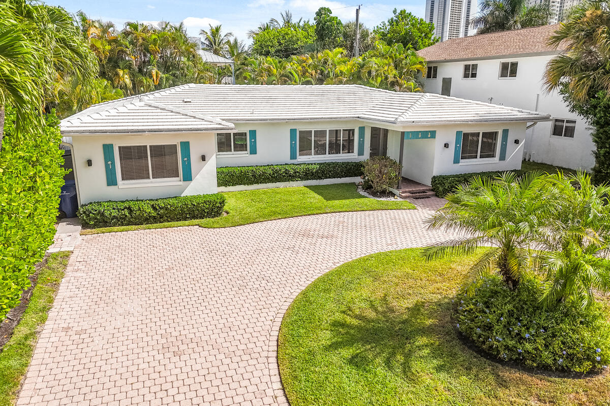 1182 Beach Road Property Photo 1