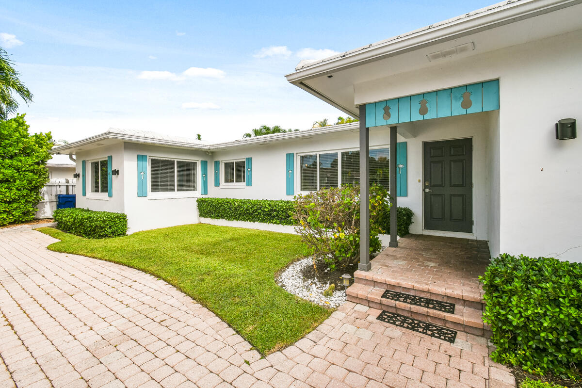 1182 Beach Road Property Photo 2