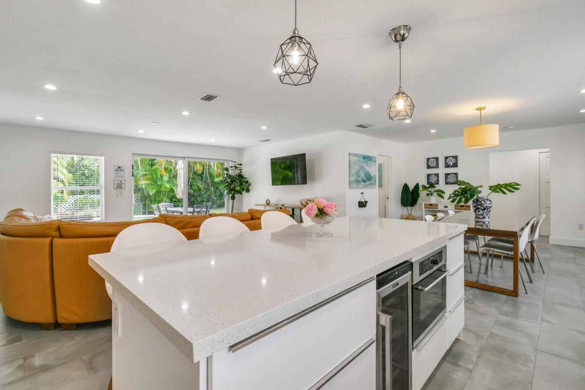 1182 Beach Road Property Photo 12
