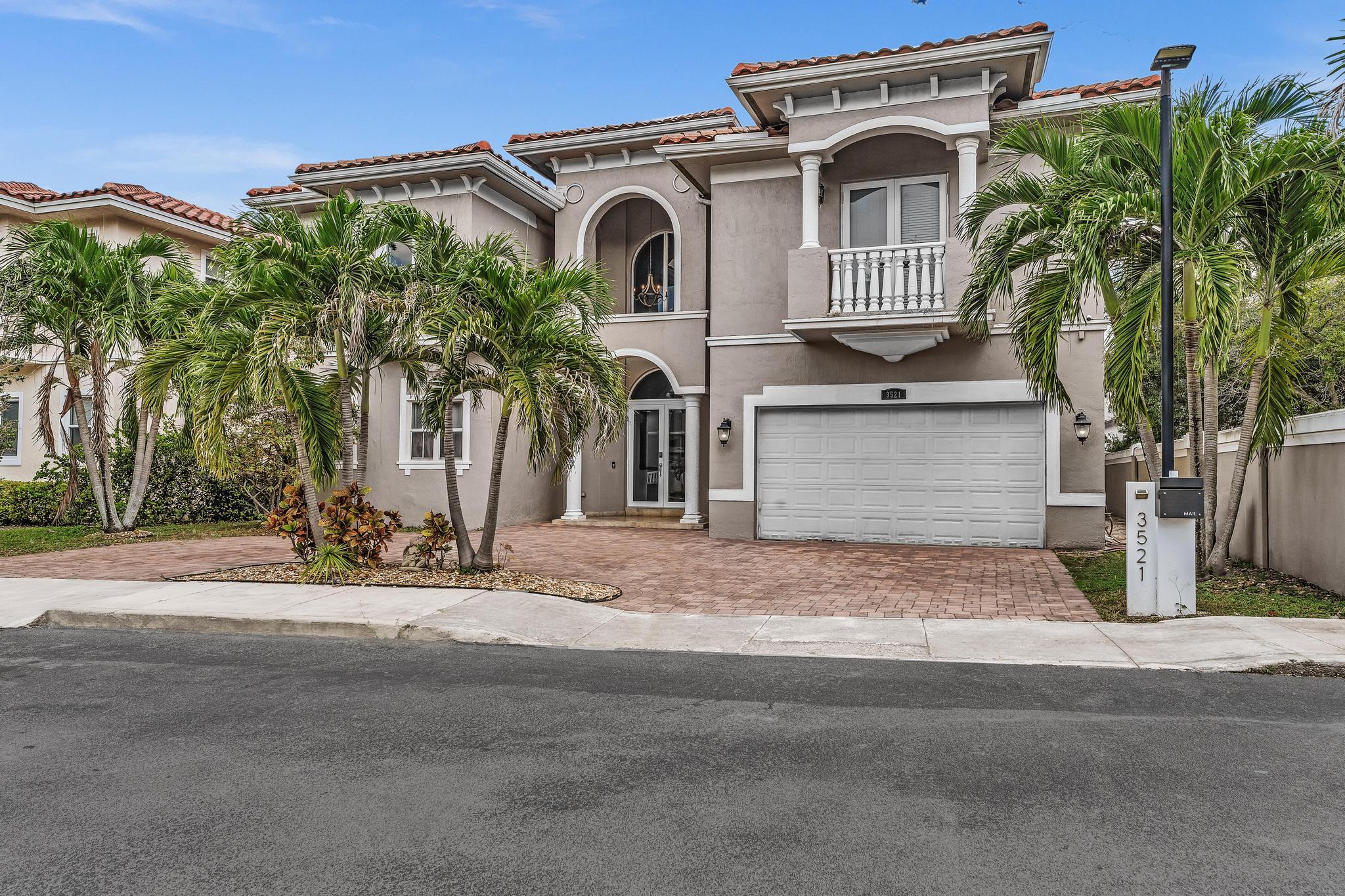 3521 FOREST VIEW Circle Property Photo 1