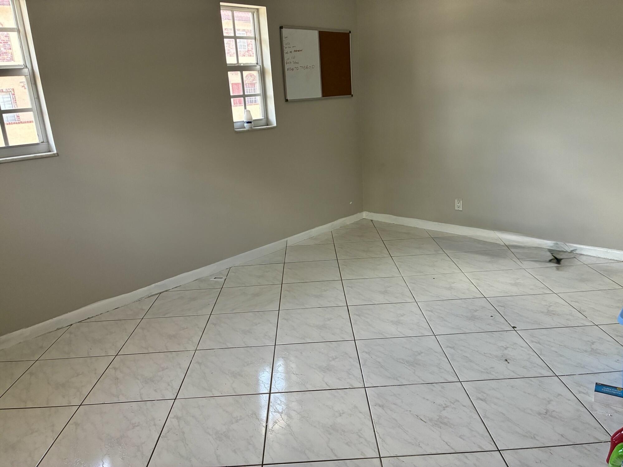 3056 Riverside 1c Property Photo 7