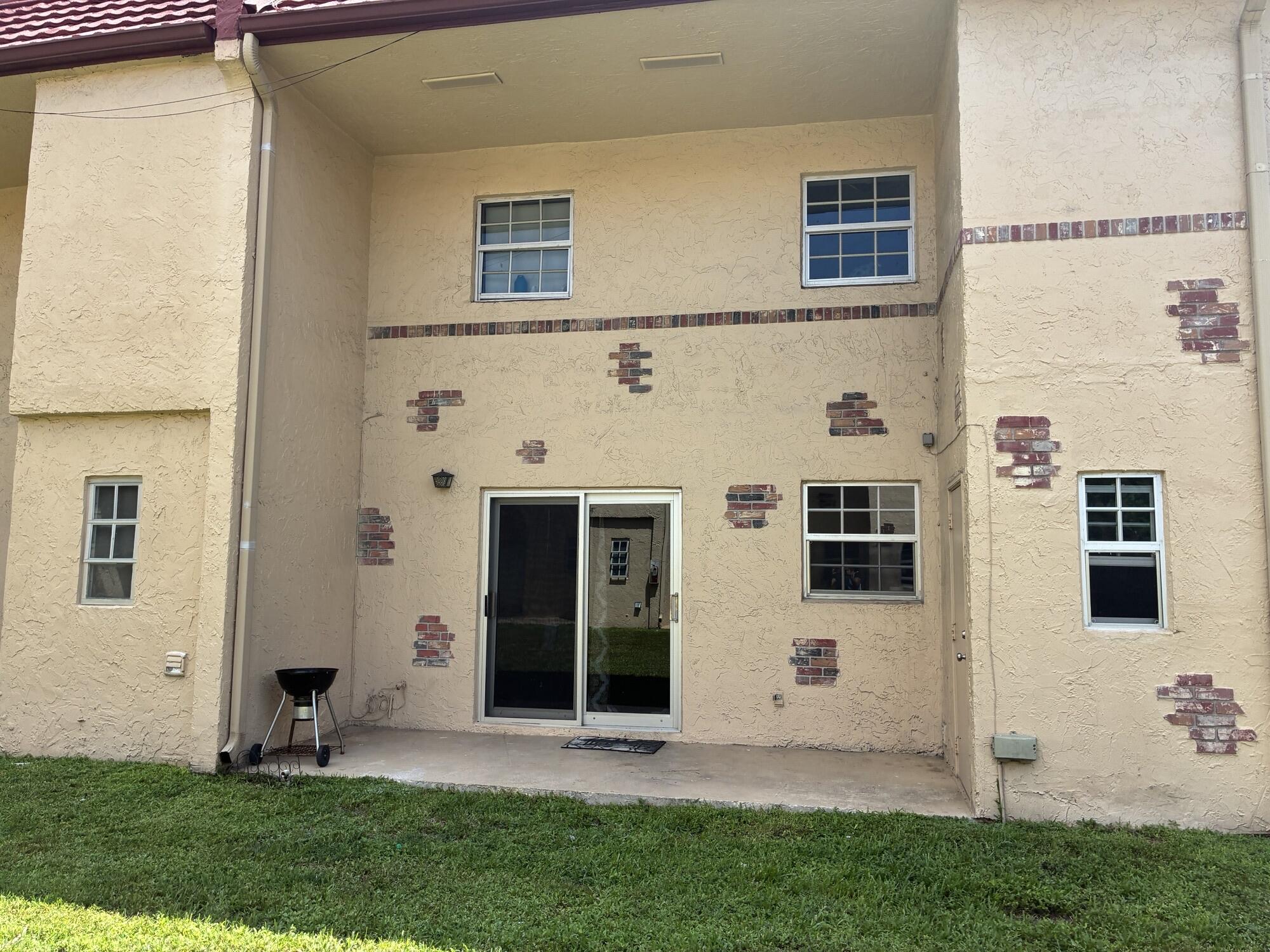 3056 Riverside 1c Property Photo 11