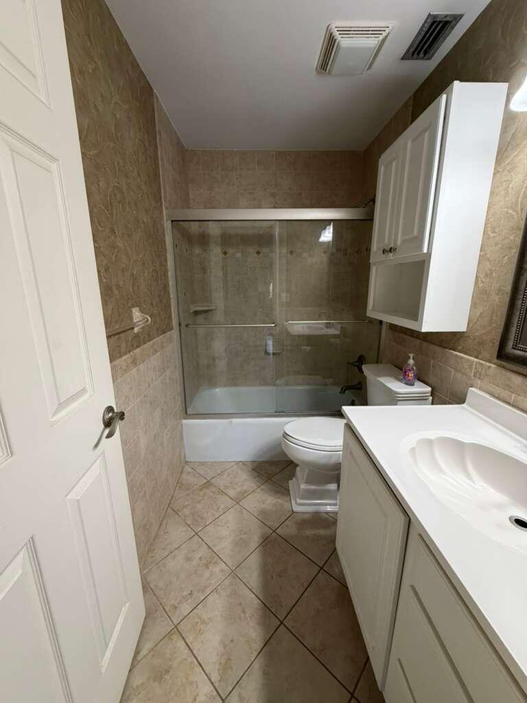 2050 Oleander Boulevard 2-202 Property Photo 1