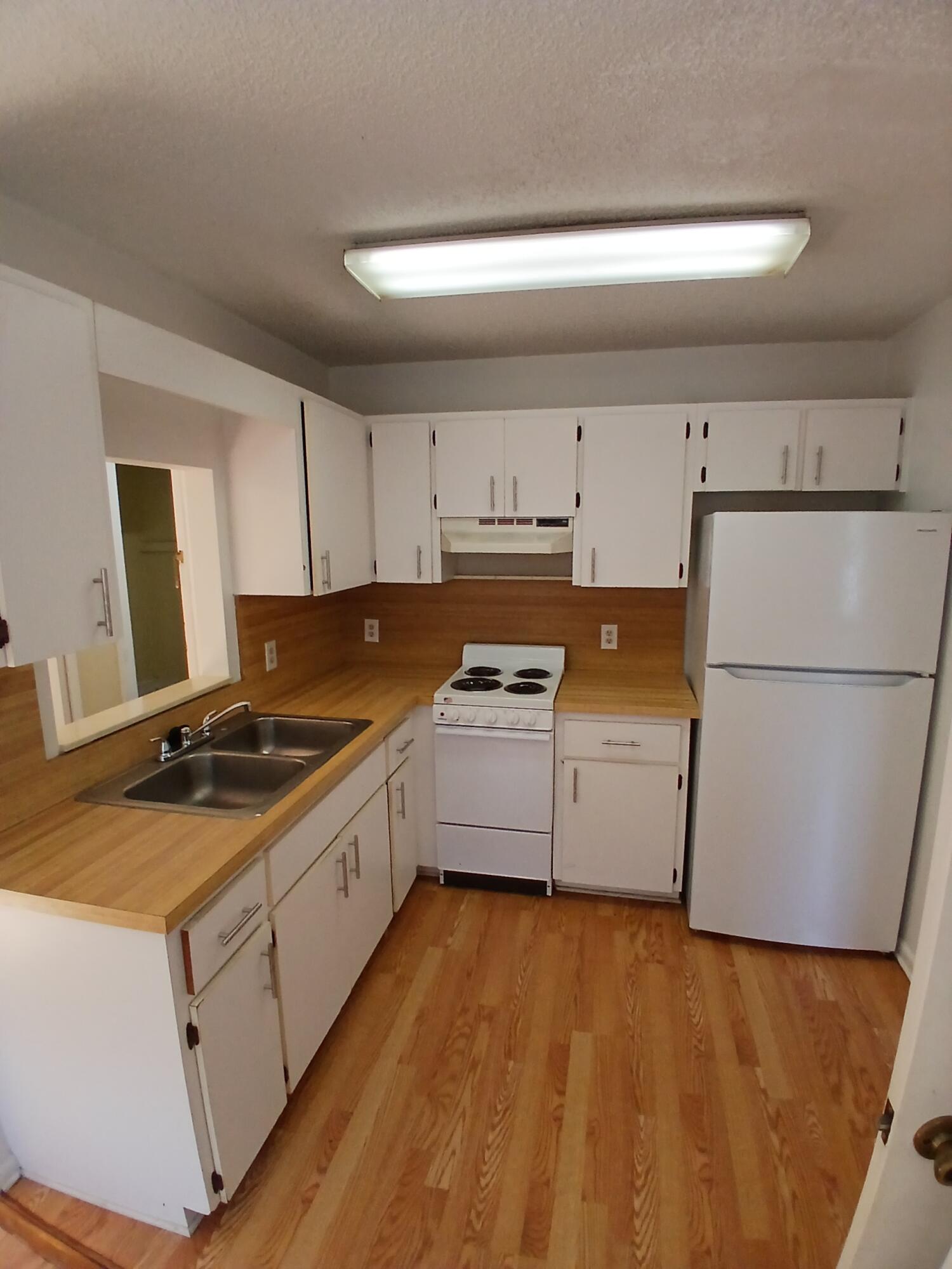 1836 19TH Avenue Property Photo 1