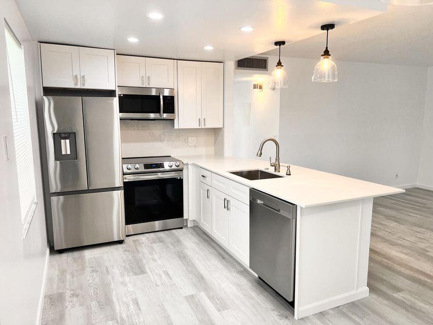 58 Normandy B Property Photo 1