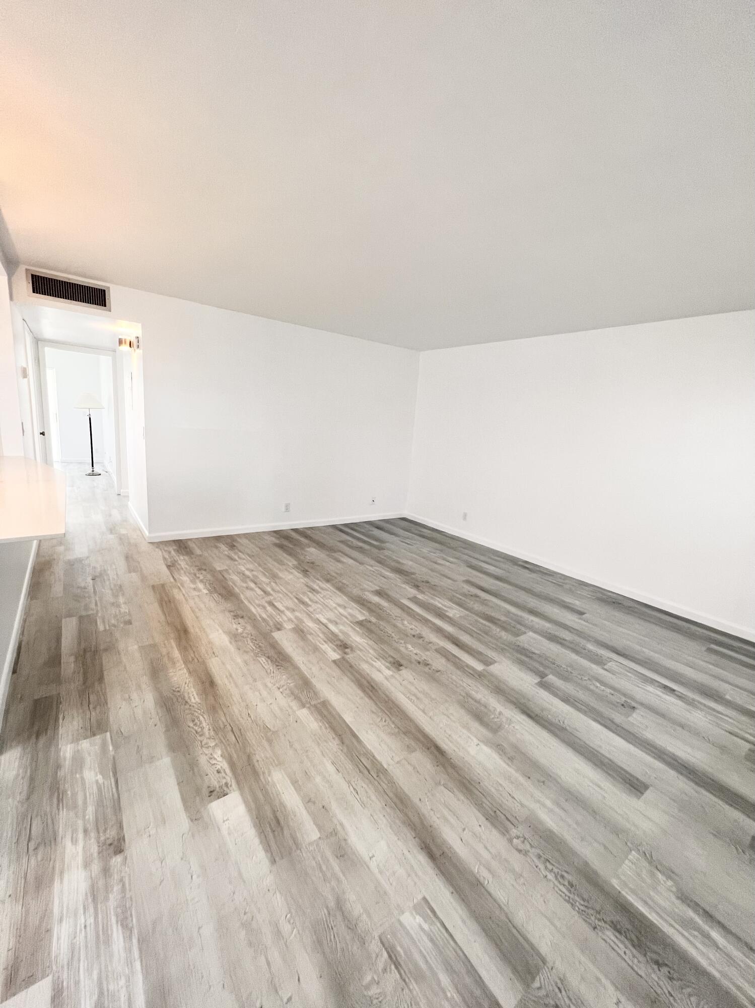 58 Normandy B Property Photo 7