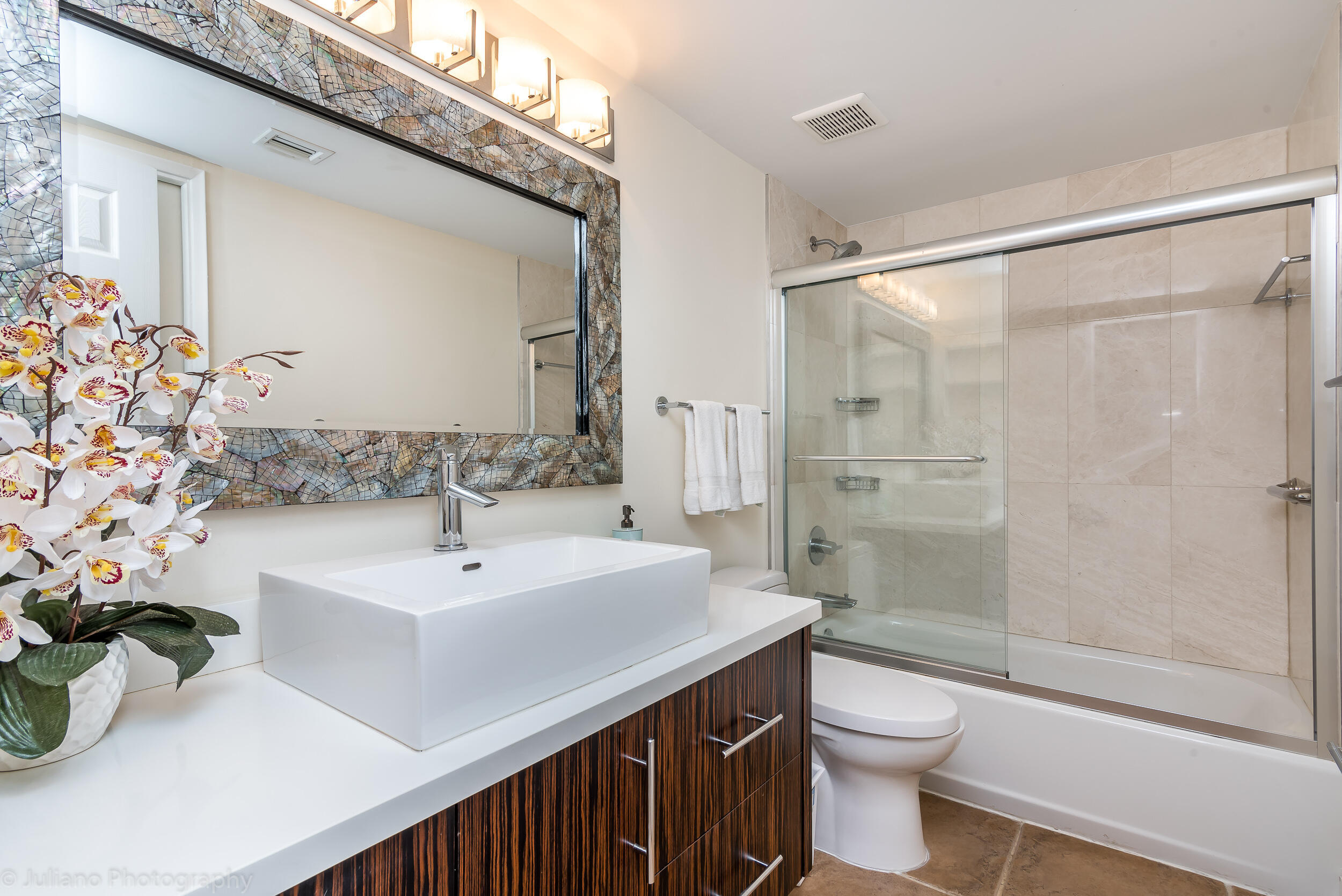 2255 Lindell Boulevard 4306 Property Photo 10