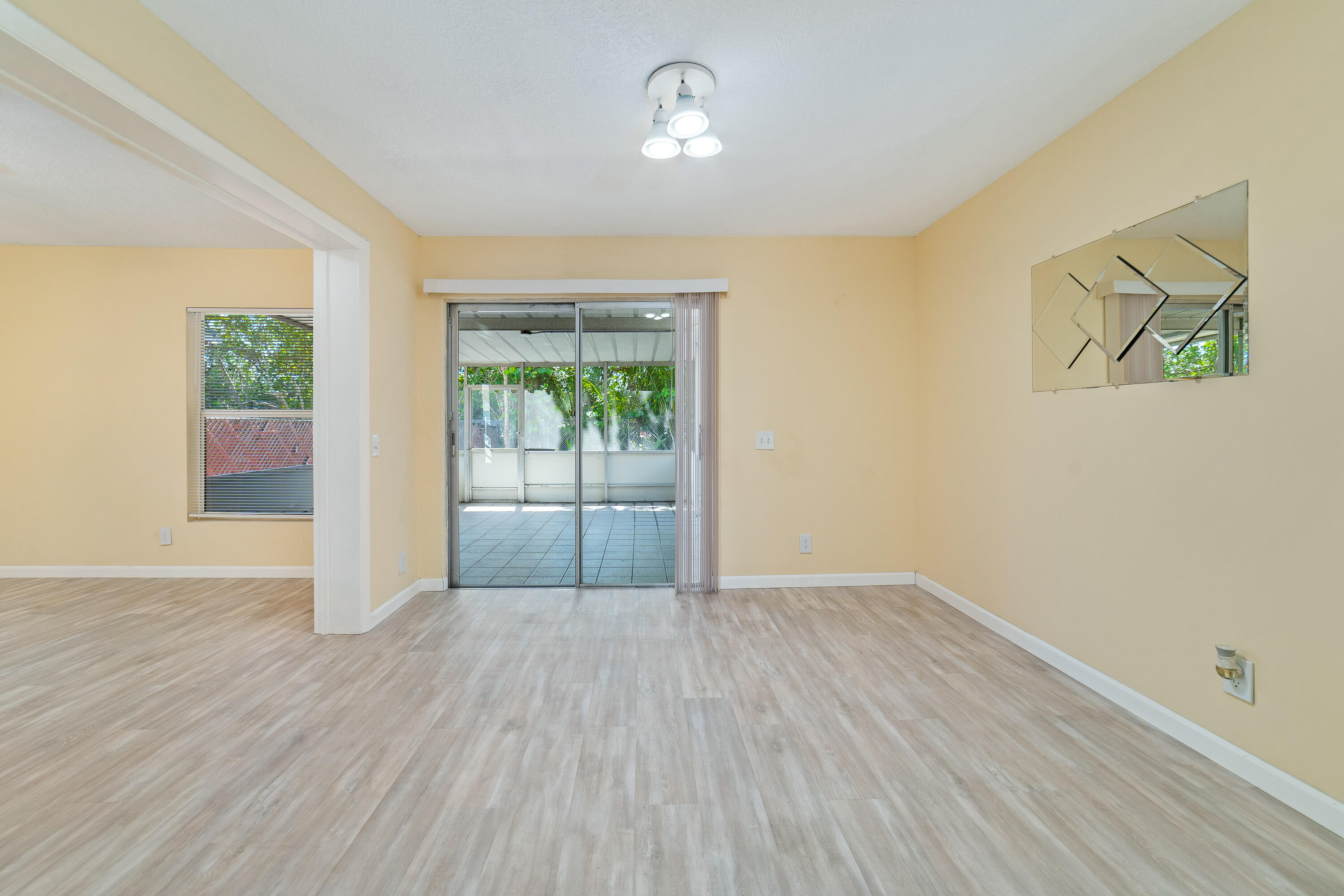 276 Sunshine Drive Property Photo 11