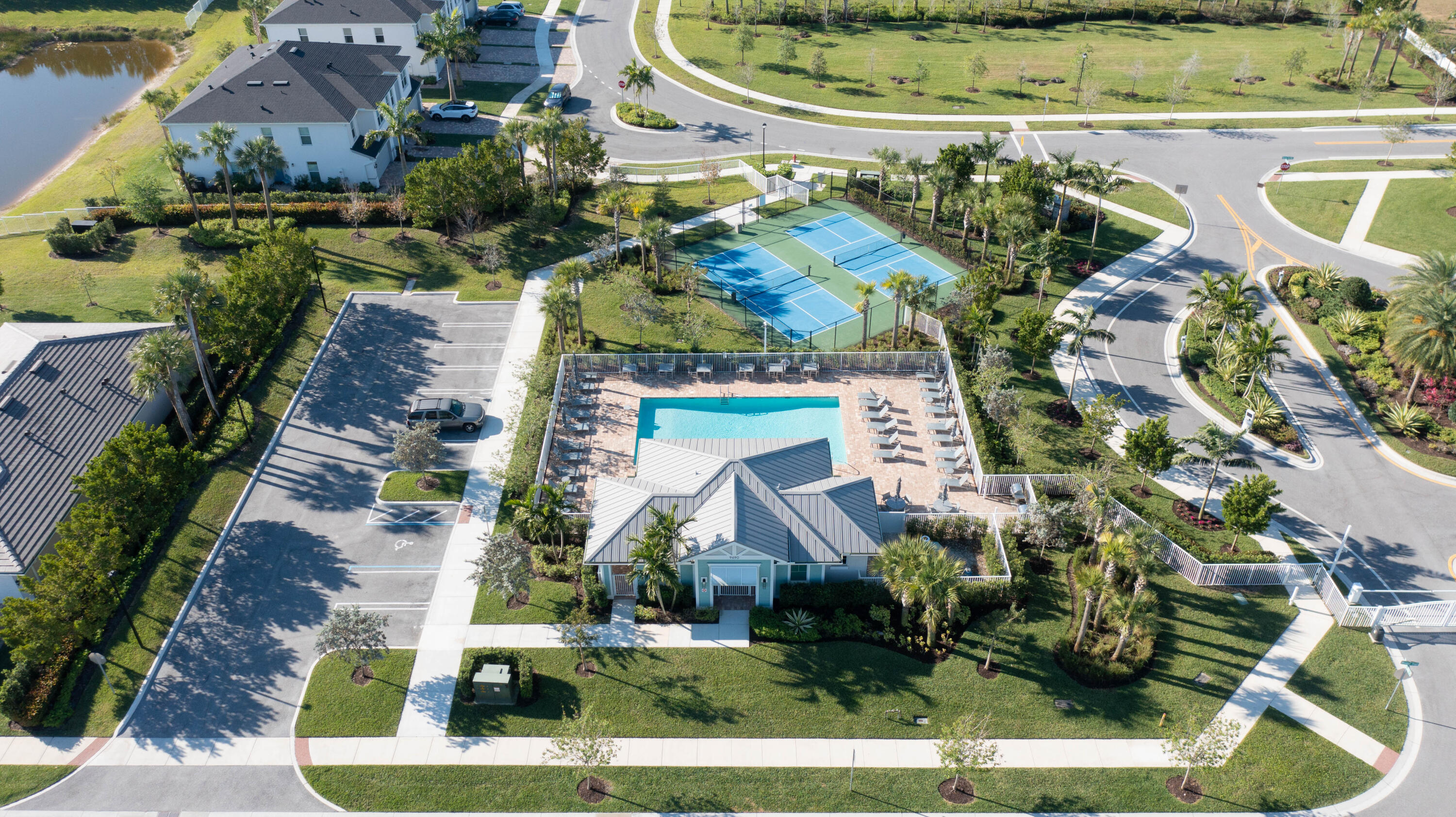 5322 Yellow Water Lily Court Property Photo 38