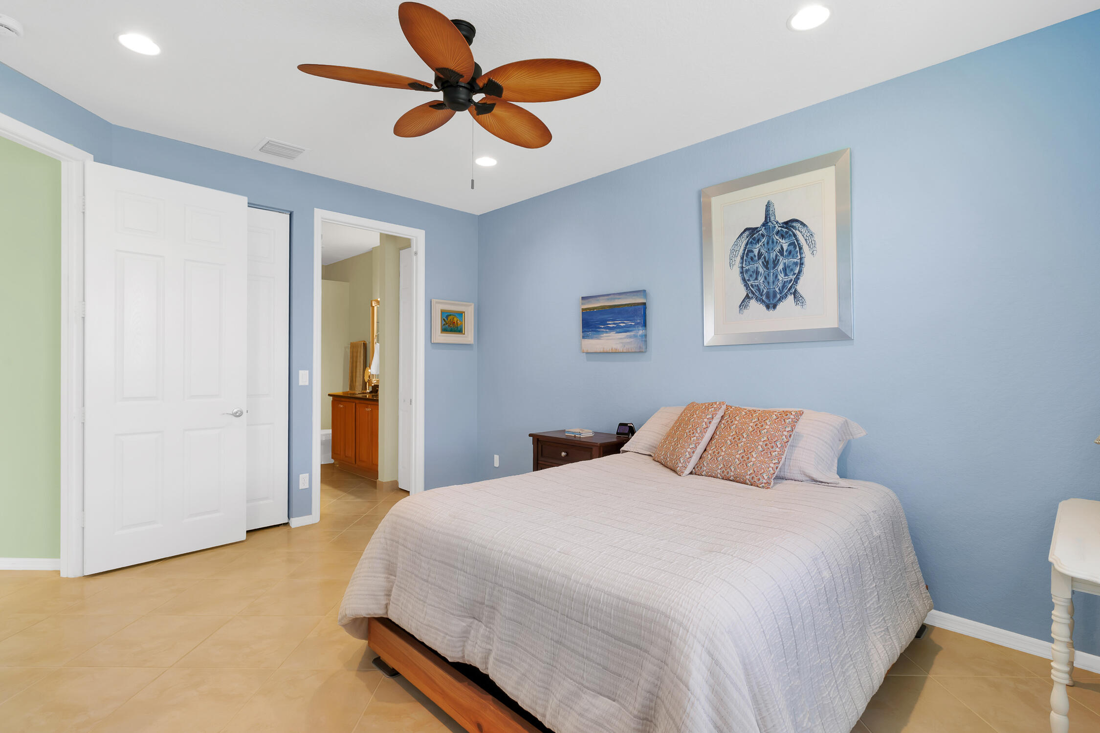 6380 Oxford Circle 104d Property Photo 16