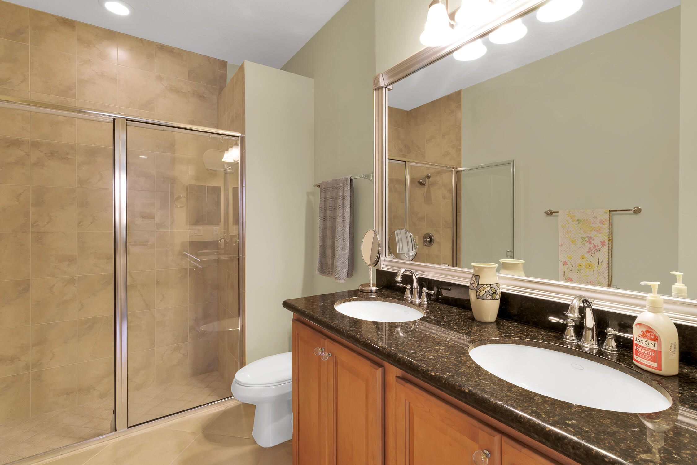 6380 Oxford Circle 104d Property Photo 17